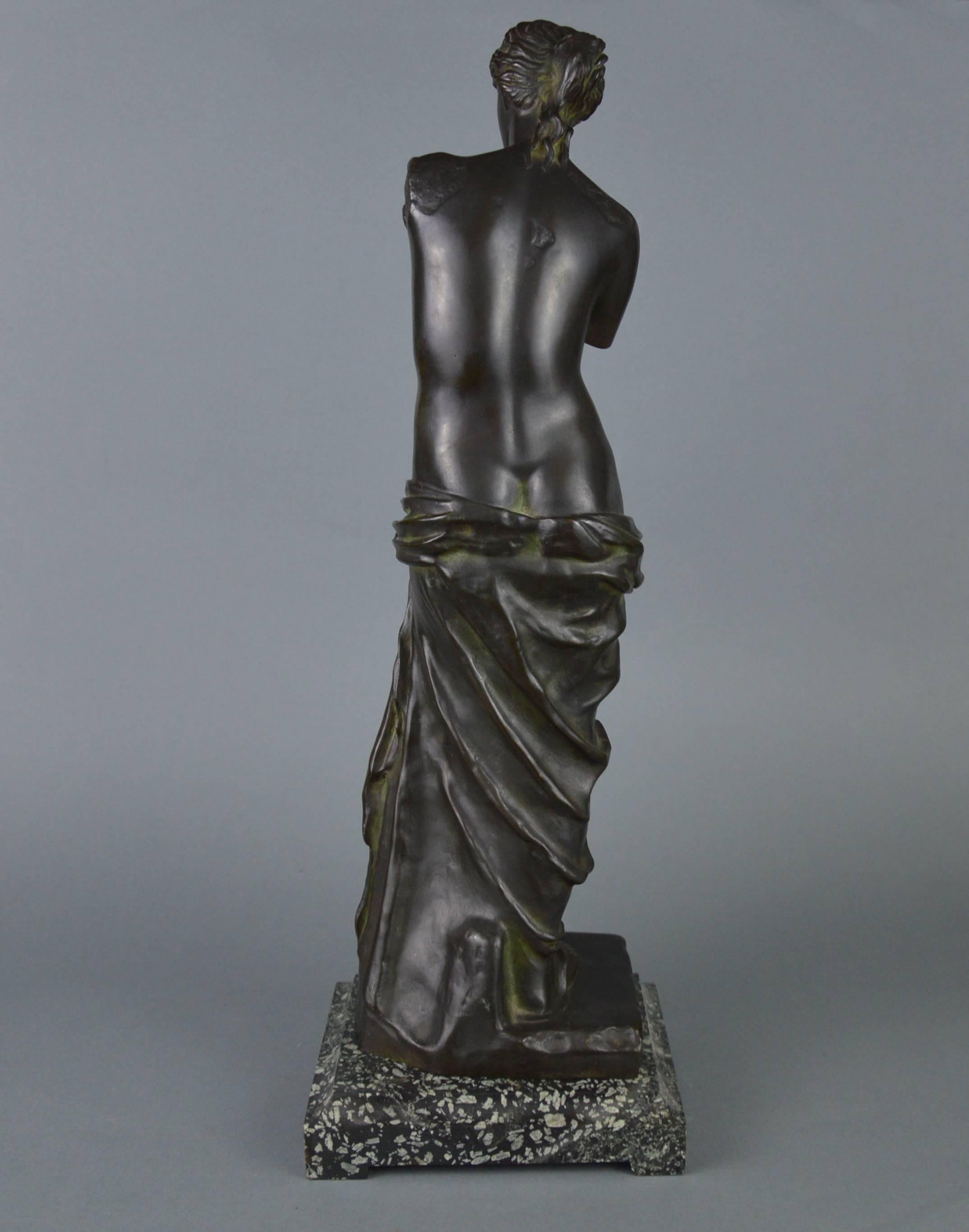 Bronze Sculpture of Venus de Milo, Black Patina, Green Flamed Marble Stand In Good Condition In Brussels, BE