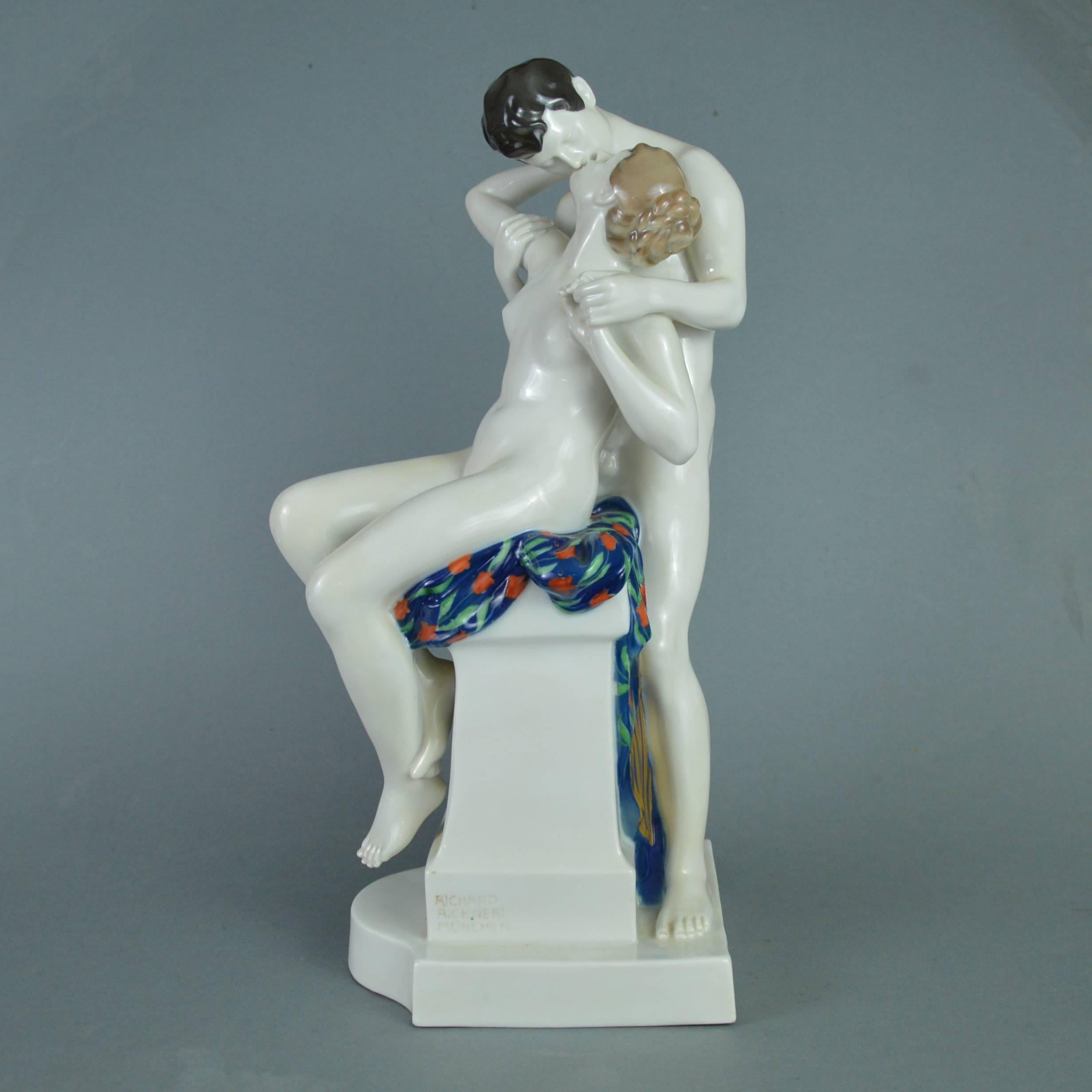 Art Nouveau porcelain sculpture - Liebe fruehling (A spring of love).
Model by Richard Aichner, Munich.
Produced by Rosenthal, Germany, 1918.
Hand-painted porcelain.
Measure: Height 37 cm.
Perfect condition.