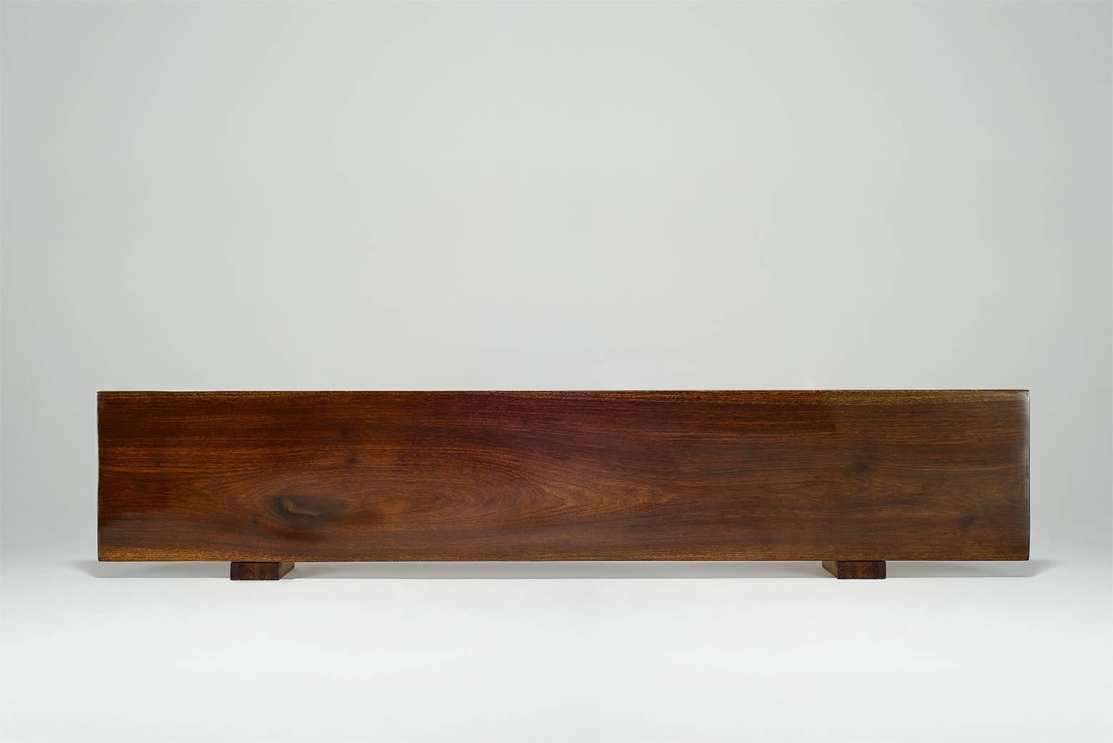 We created this gem for an exhibition with works by French artist Jean-Louis Dulaar.

We needed a refined console under one of his works and picked a superb piece of chicken-wing wood from our collection and decided to apply our