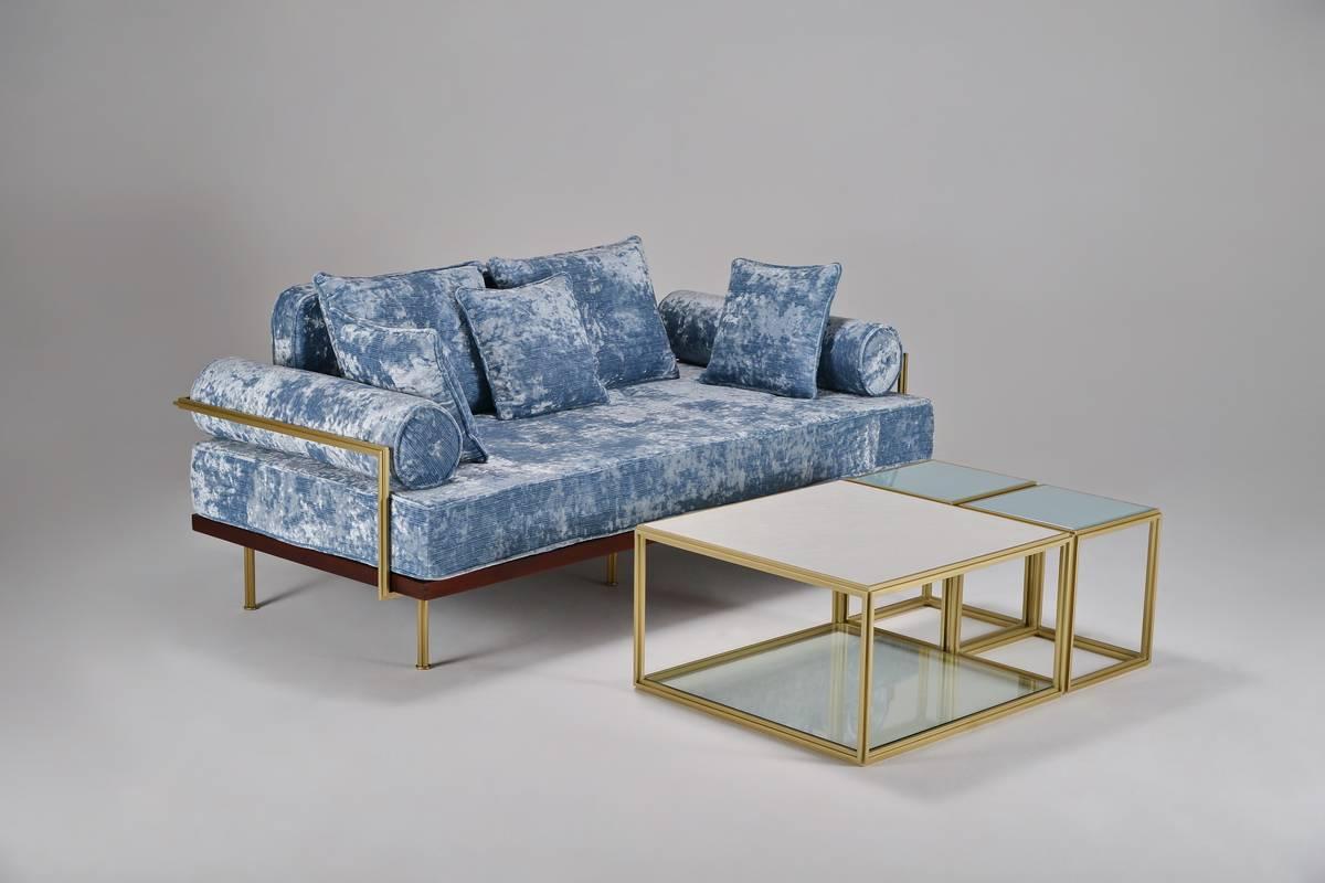 Model: Sofa-PT71 two-seat (Indoor)
Frame: Reclaimed hardwood
Frame finish: 'Wine tinted with water-based Polyurethane coating
Structure: Extruded and hand-welded solid brass rods
Structure finish: Brass golden sand
Seat material: 100%