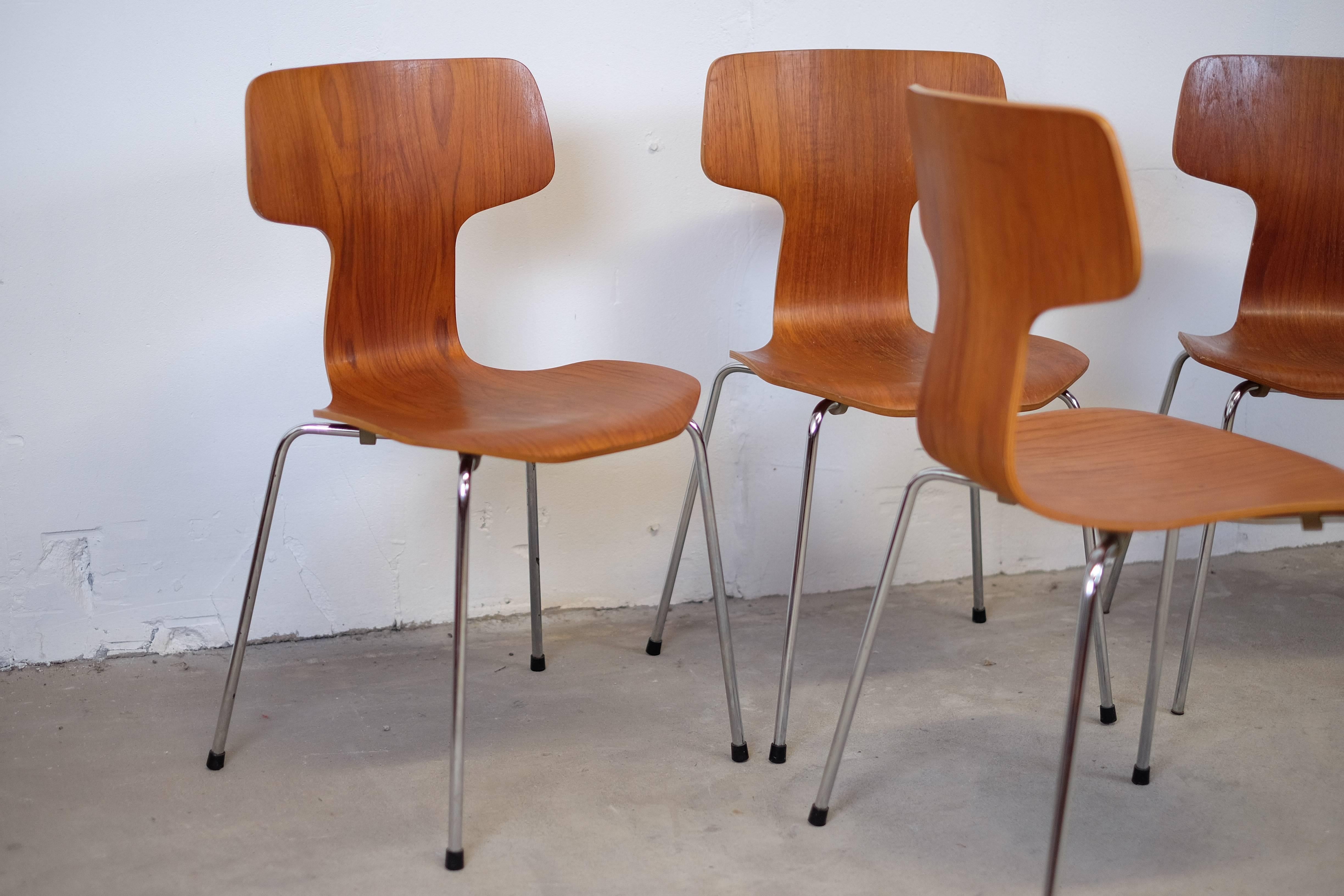 Danish Set of Four 'Hammer' Chairs by Arne Jacobsen