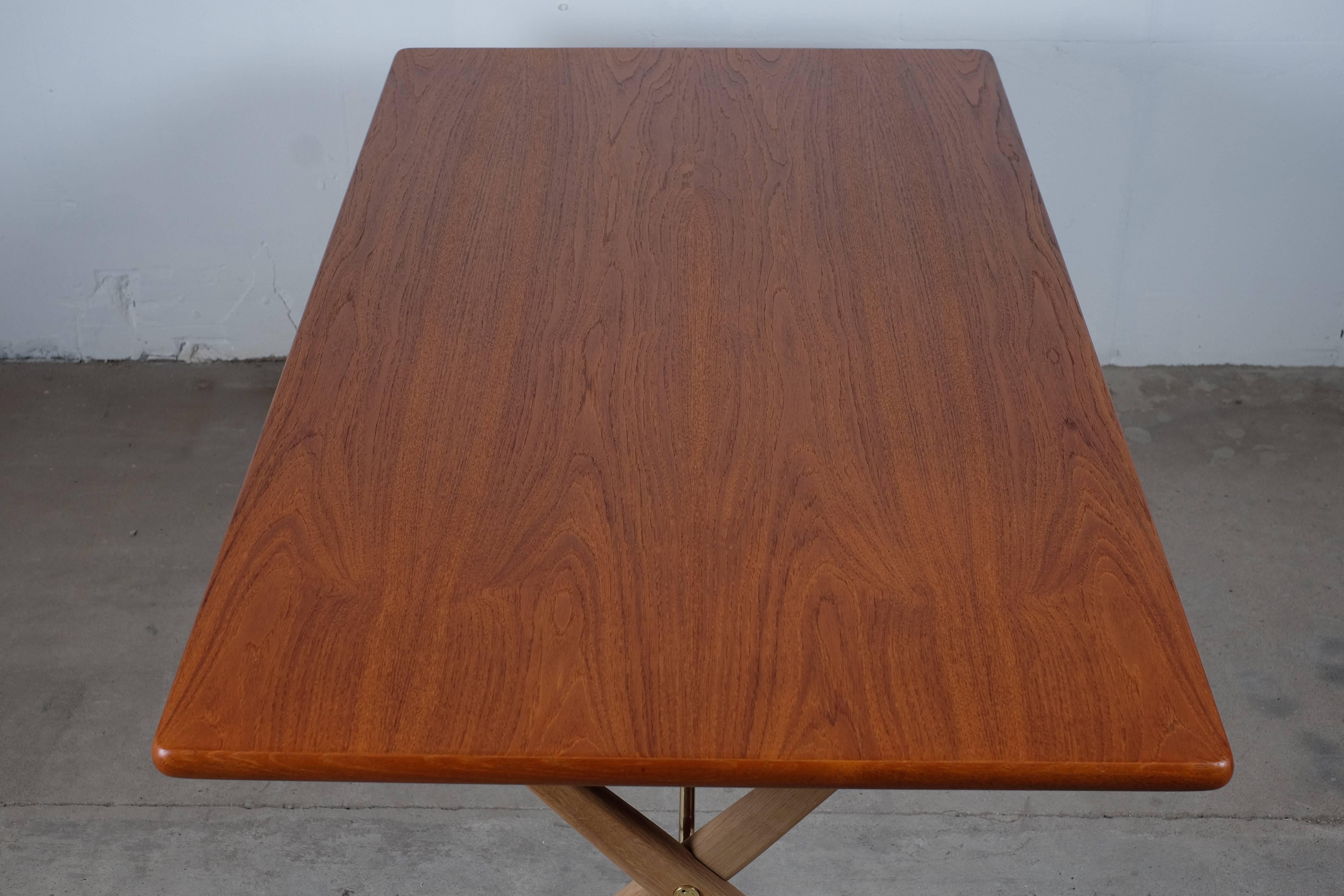 Mid-Century Modern Amazing Dining Table Designed by Hans J. Wegner Model AT-303