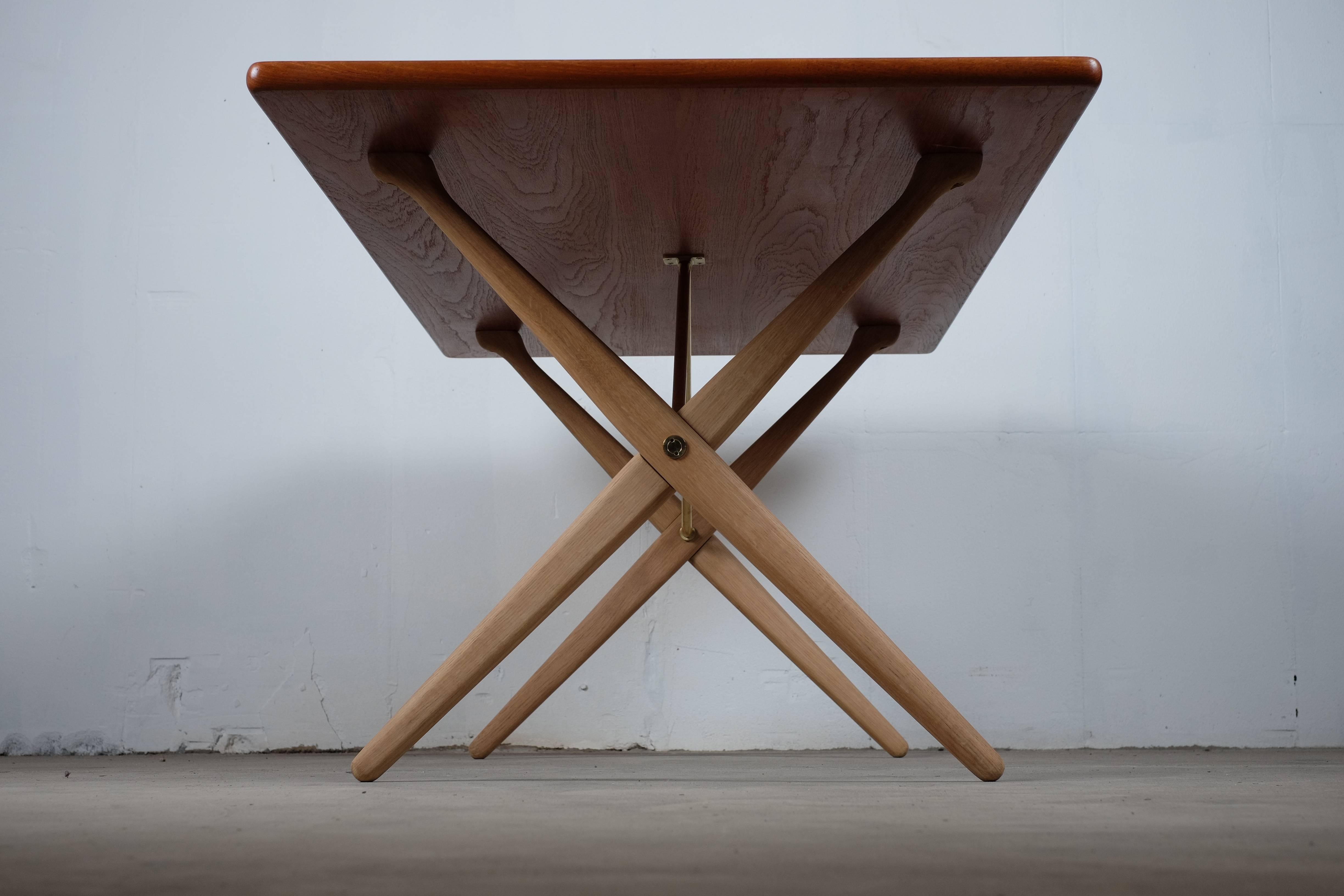 Mid-20th Century Amazing Dining Table Designed by Hans J. Wegner Model AT-303