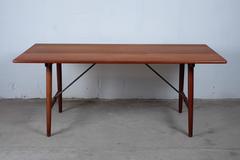 'Hunting Table' with Cross-Legs in Oak and Top in Solid Teak
