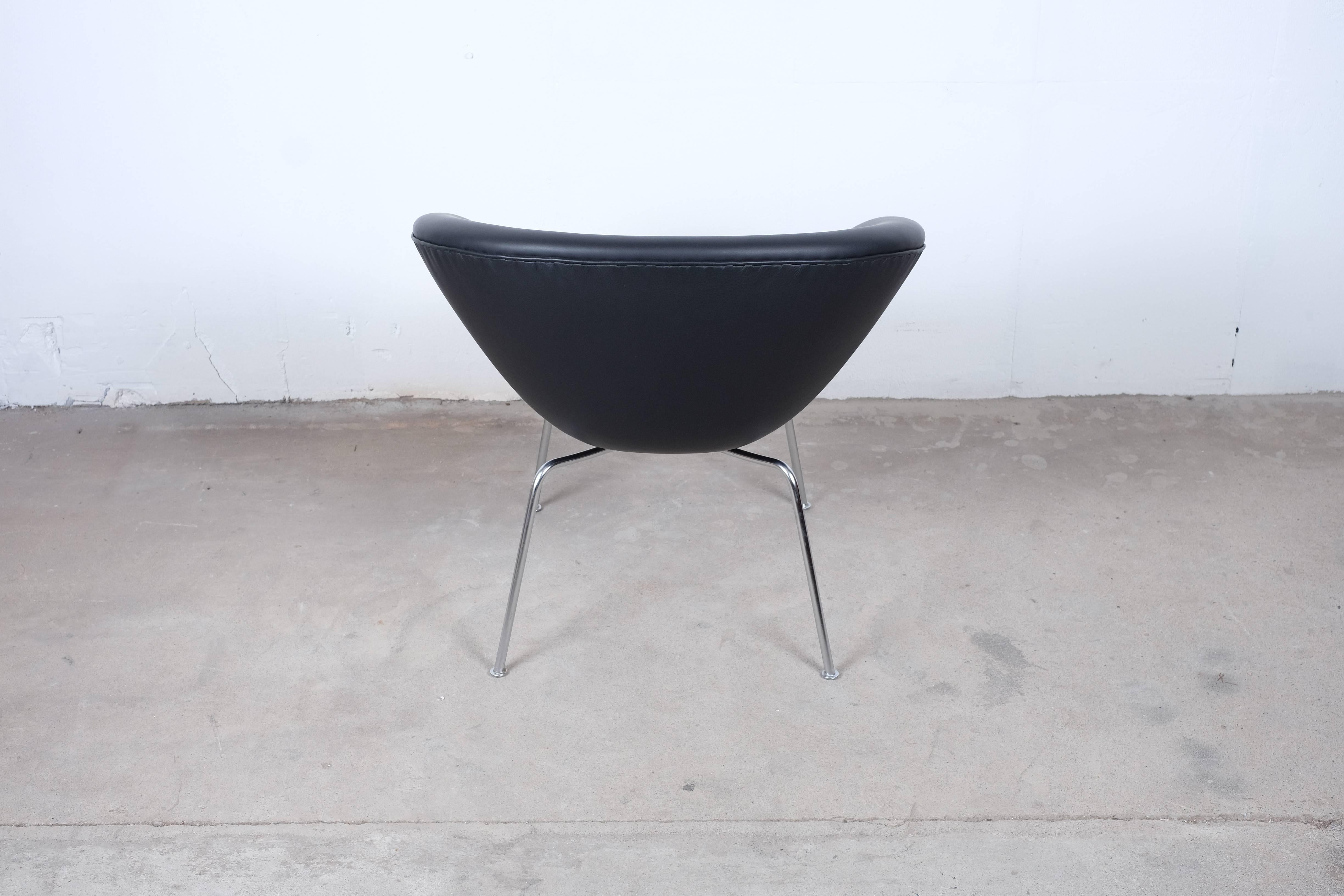 Steel Stunning Reupholstered Pot Chair Designed by Arne Jacobsen For Sale