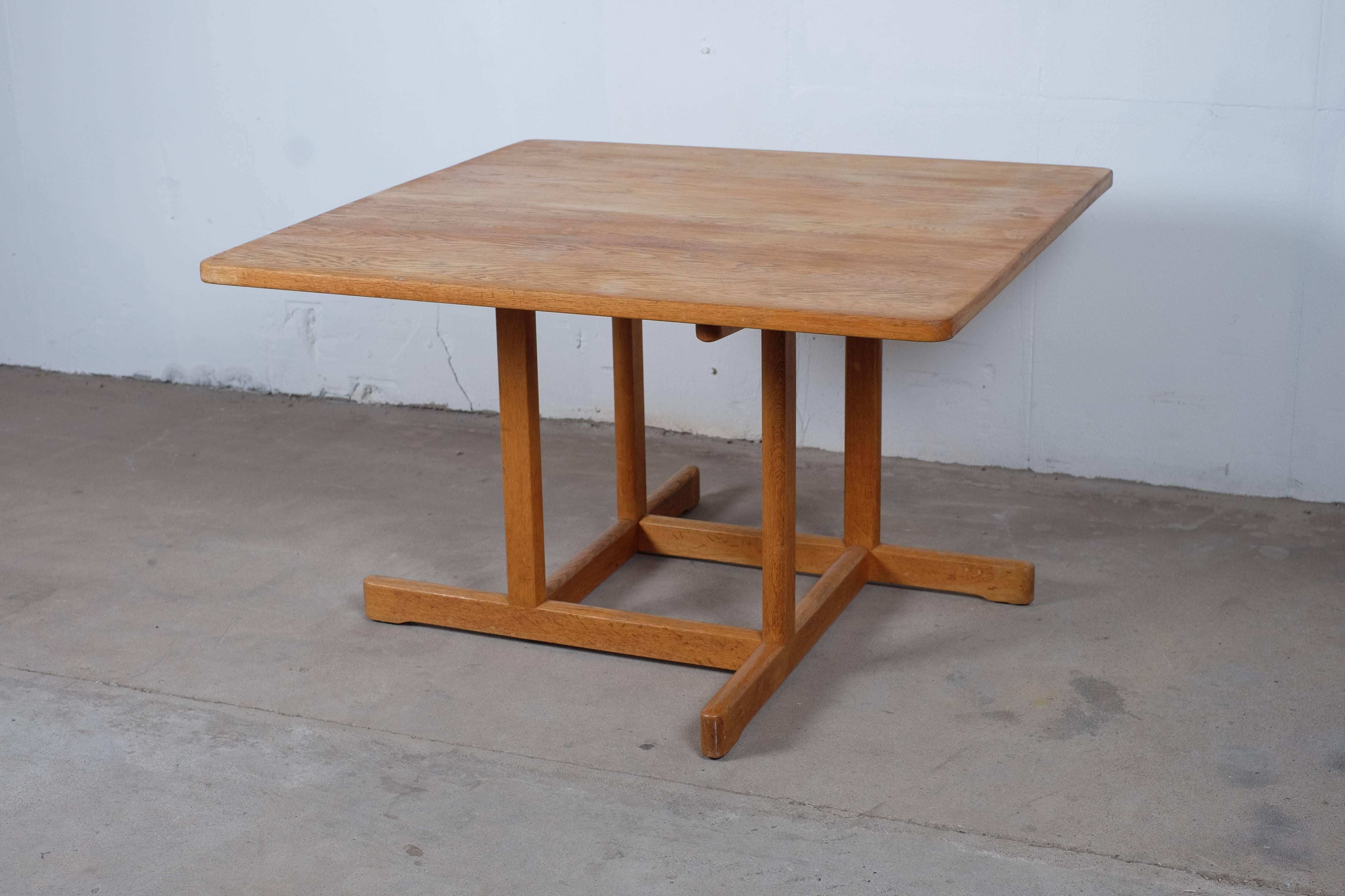 Mid-Century Modern Oak Coffee Table with Perpendicular Frame by Børge Mogensen, Model #271