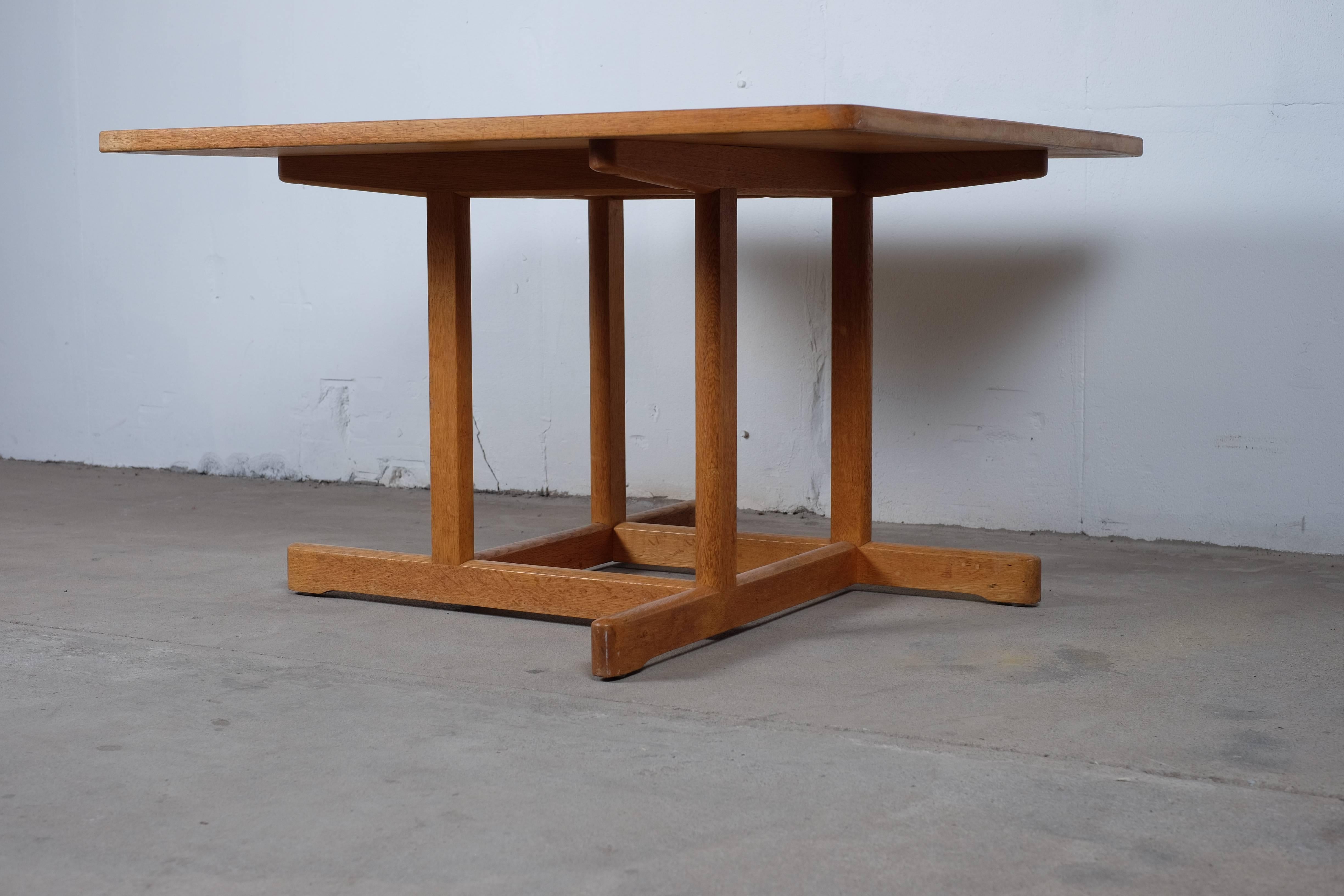 Oak Coffee Table with Perpendicular Frame by Børge Mogensen, Model #271 In Good Condition In Middelfart, Fyn