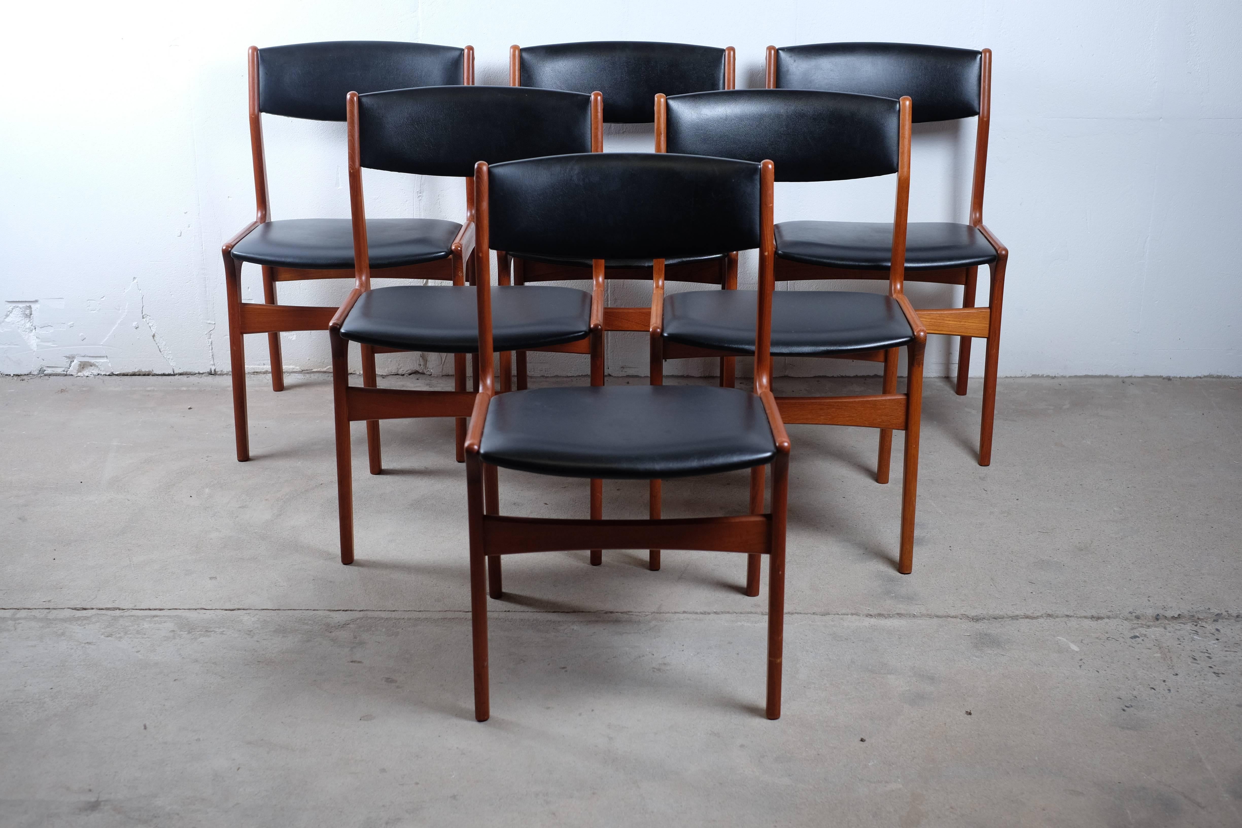 Mid-Century Modern Set of Six Dining Chairs in Teak by Nova, Danish Design For Sale