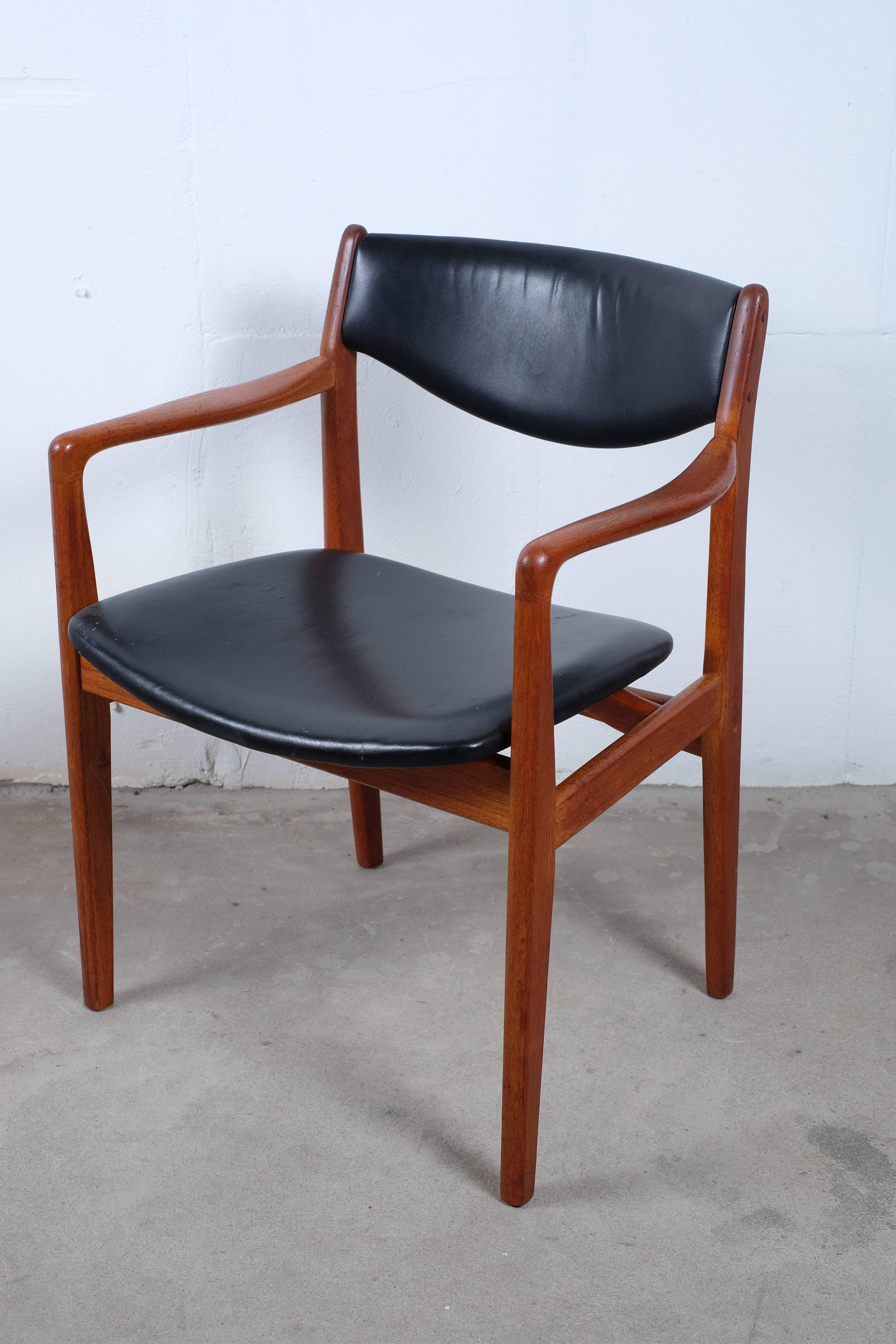 Armchairs in Solid Teak by Danish Designer Gotfred H. Petersen In Good Condition In Middelfart, Fyn