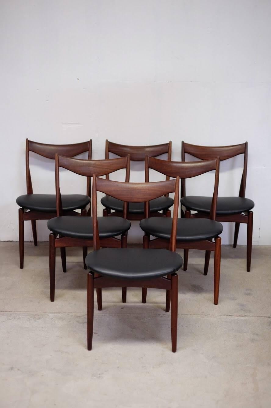 Mid-Century Modern Beautiful Design by Kurt Østervig, Set of Six Dining Chairs in Walnut