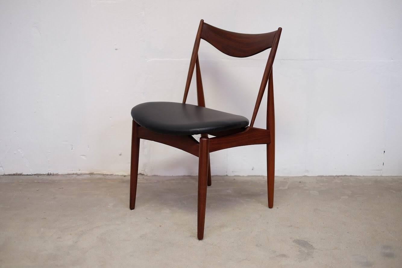 Danish Beautiful Design by Kurt Østervig, Set of Six Dining Chairs in Walnut