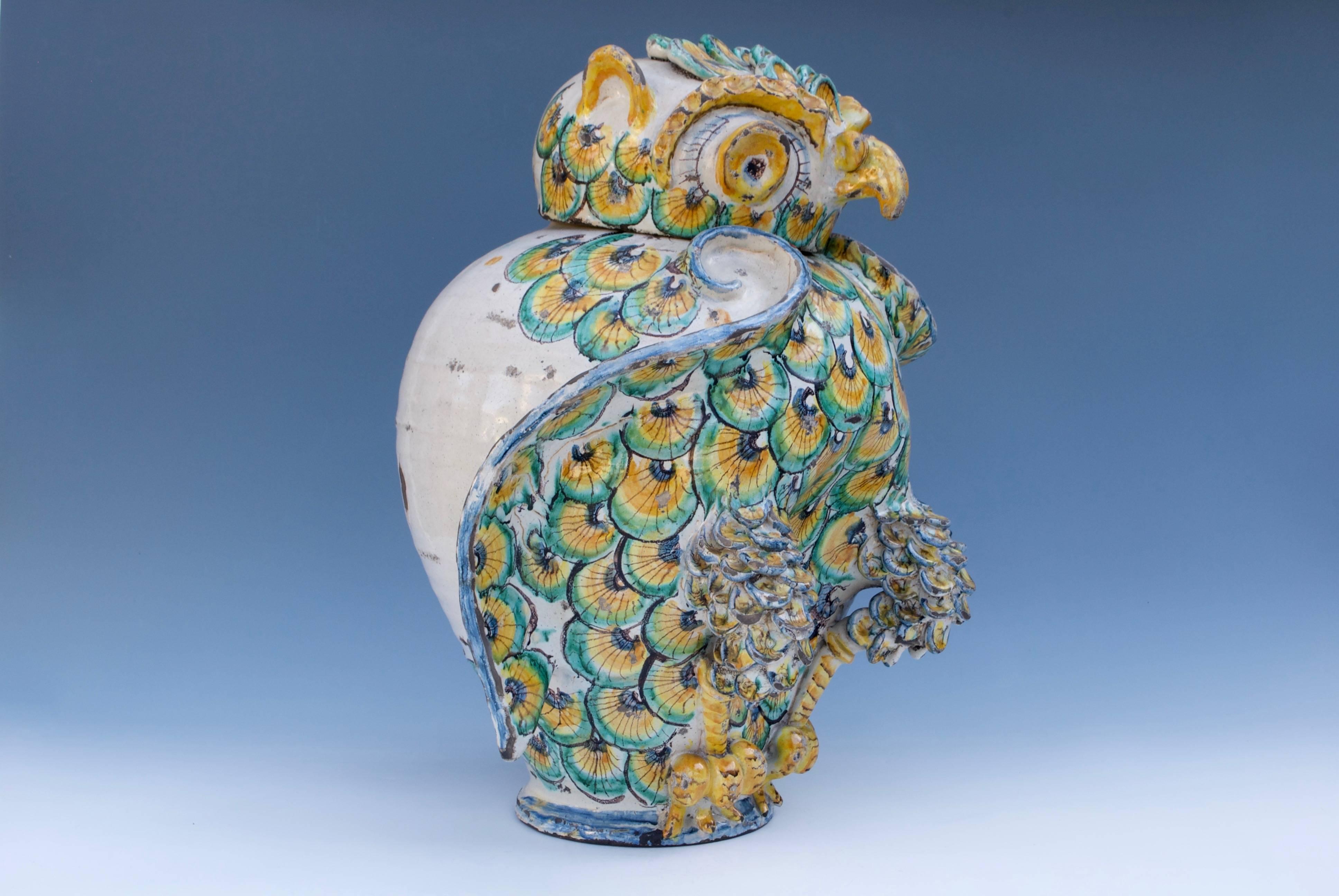 Italian Majolica Jar of an Owl In Good Condition For Sale In MILANO, IT
