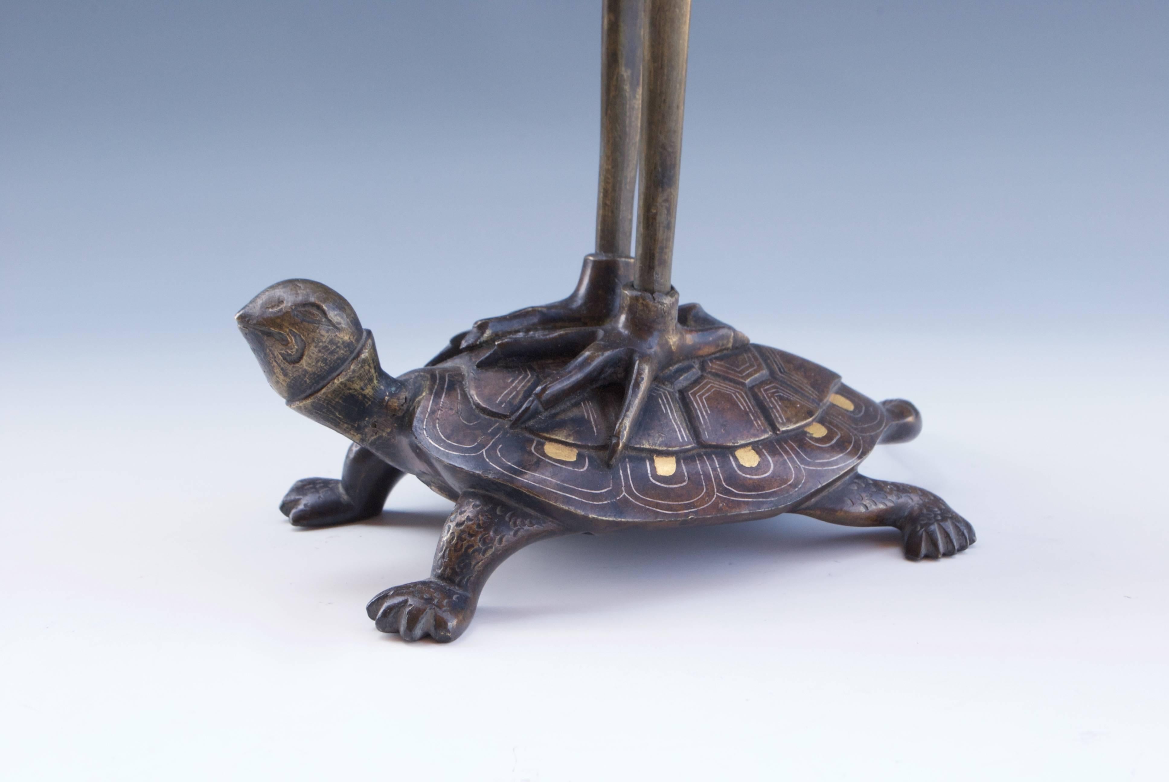 Japanese Bronze Sculpture of an Egret and a Turtle In Good Condition For Sale In MILANO, IT