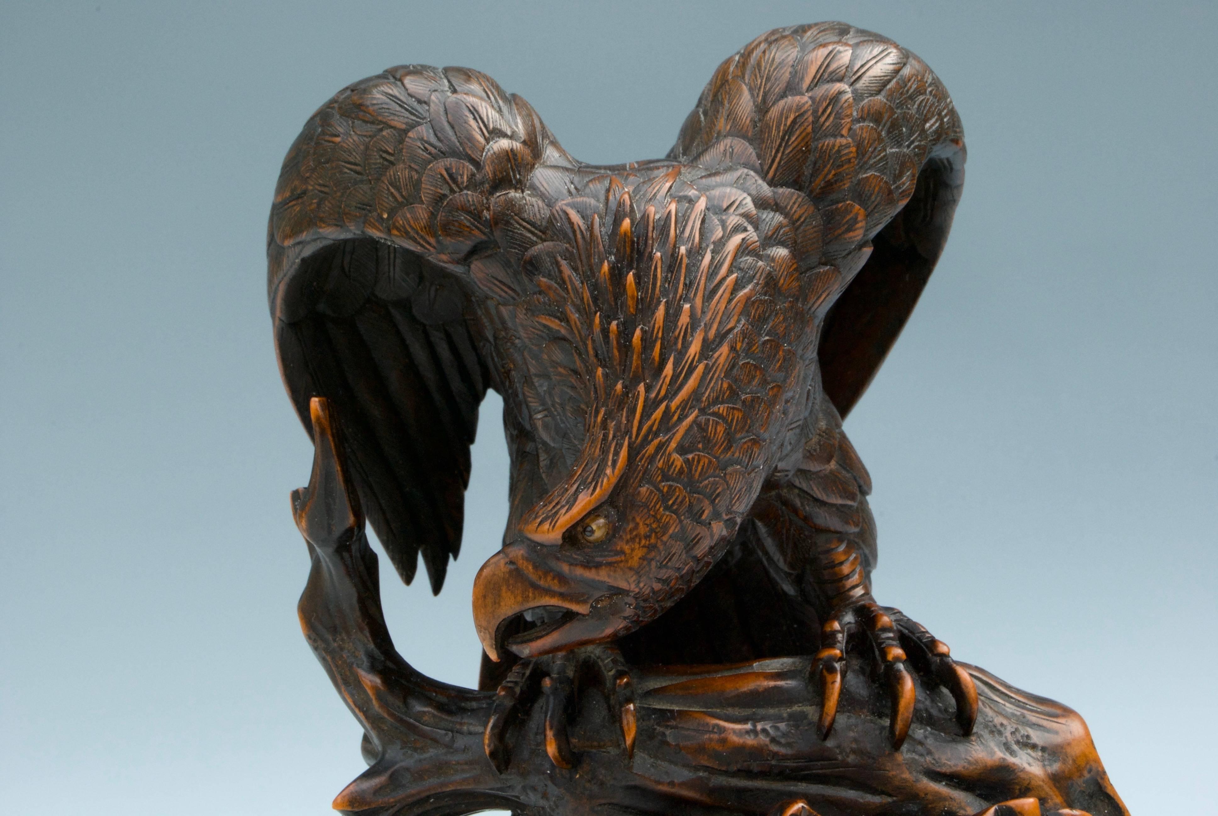 Eagle and Monkeys Boxwood Sculpture In Excellent Condition In MILANO, IT