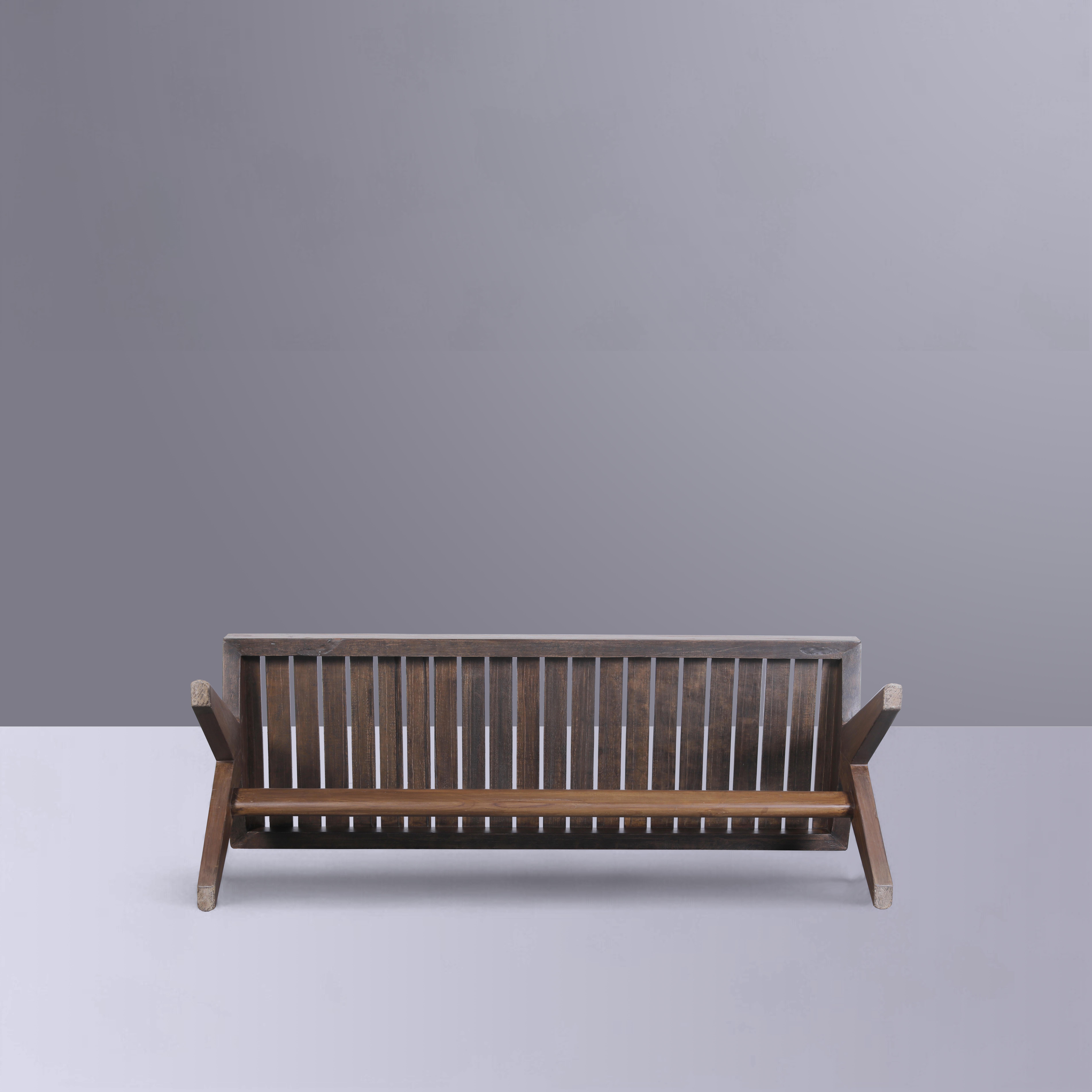Banc en teck du mi-siècle moderne authentique Pierre Jeanneret PJ-SI-33-E Bon état - En vente à Zürich, CH