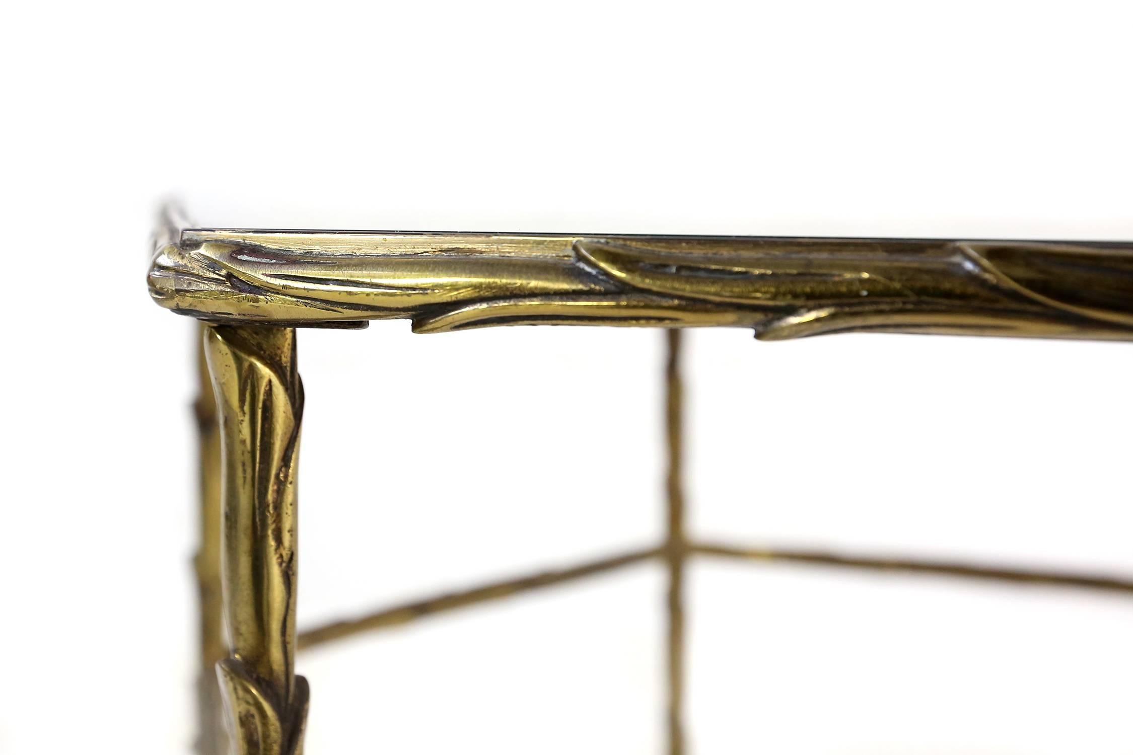 French Faux Bamboo Brass Hexagonal Table from Maison Bagues, 1950s In Good Condition For Sale In Ghent, BE