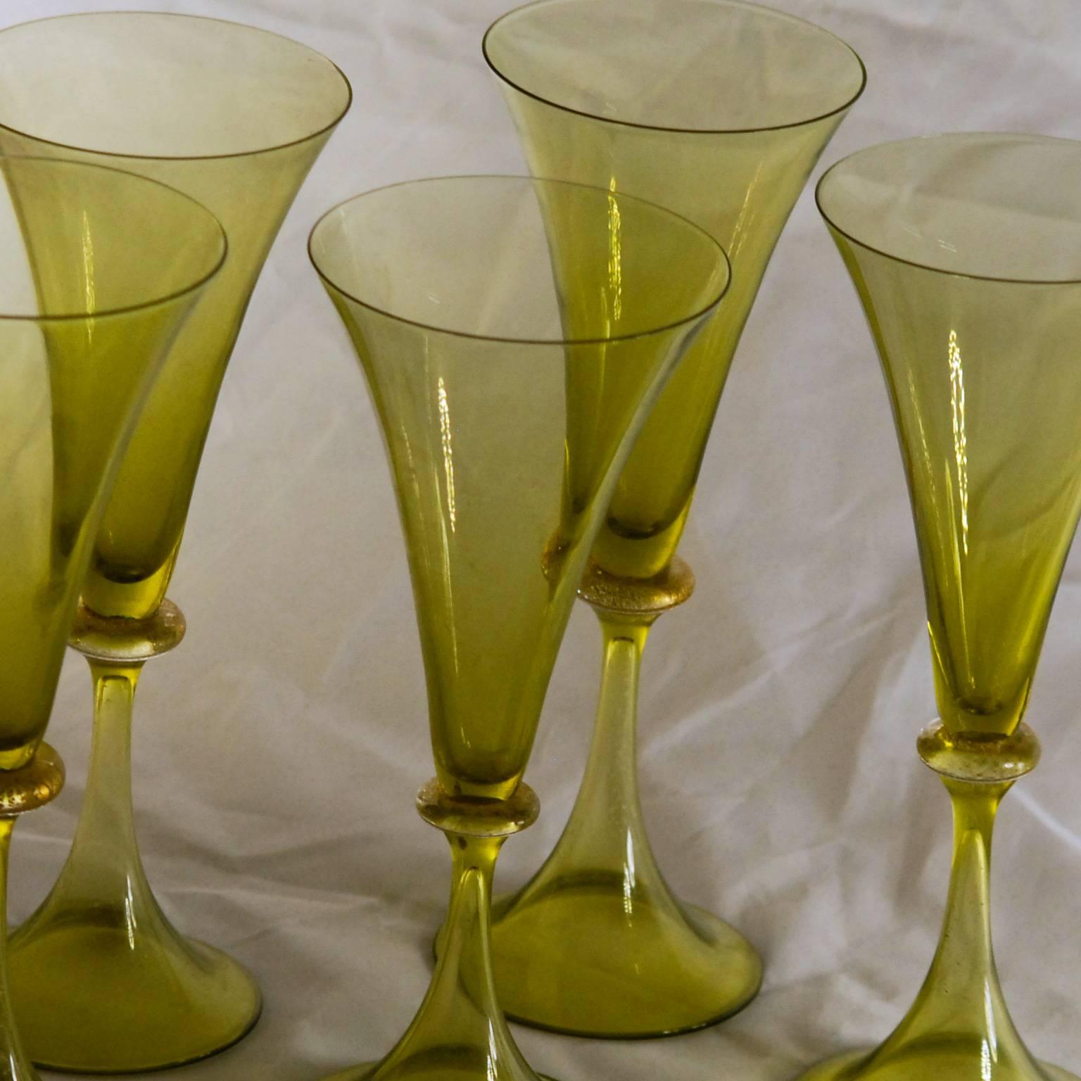 Cenedese Set of Six Flutes, Green Fumé with Gold Leaf Neck 2