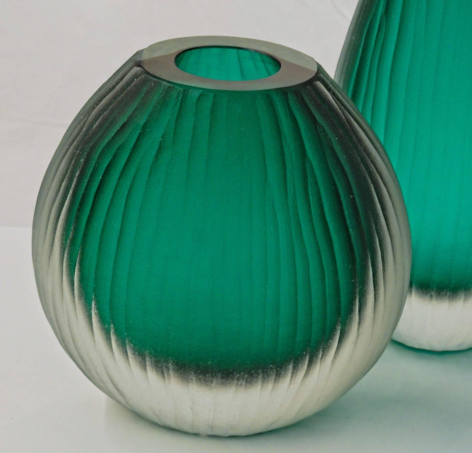 Italian Emerald Green Sommerso Trittico Vase, Battuto Finish, Murano Made