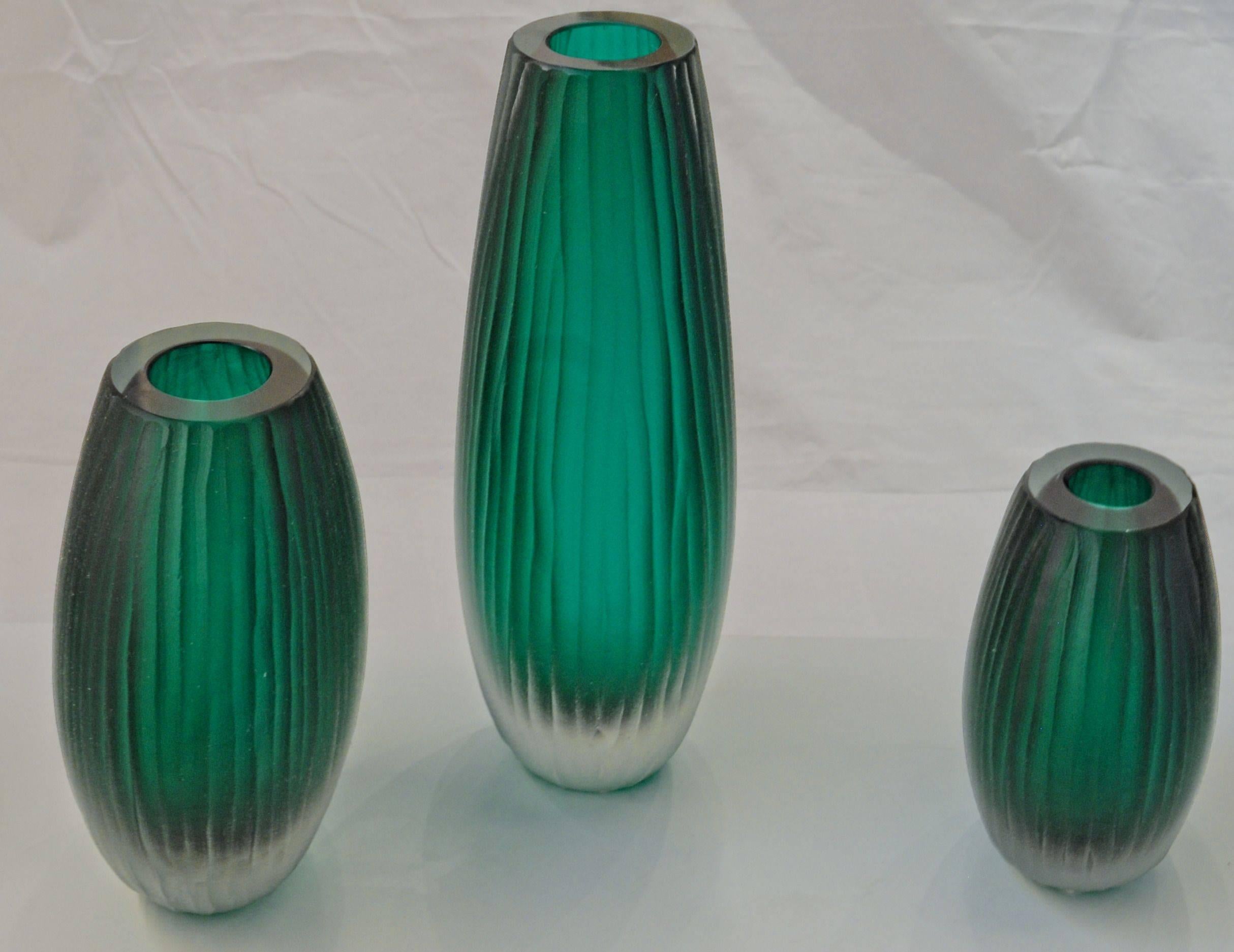 Murano Glass Emerald Green Sommerso Trittico Vase, Battuto Finish, Murano Made