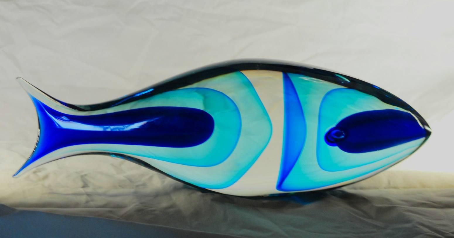 Unique color combination massiccio fish sculpture combining the top skill of Murano glass making, incalmo, Sommerso and sbruffi. Exquisite.

Large massiccio sculptured fish made with the incalmo technique. The two sections constituting the incalmo