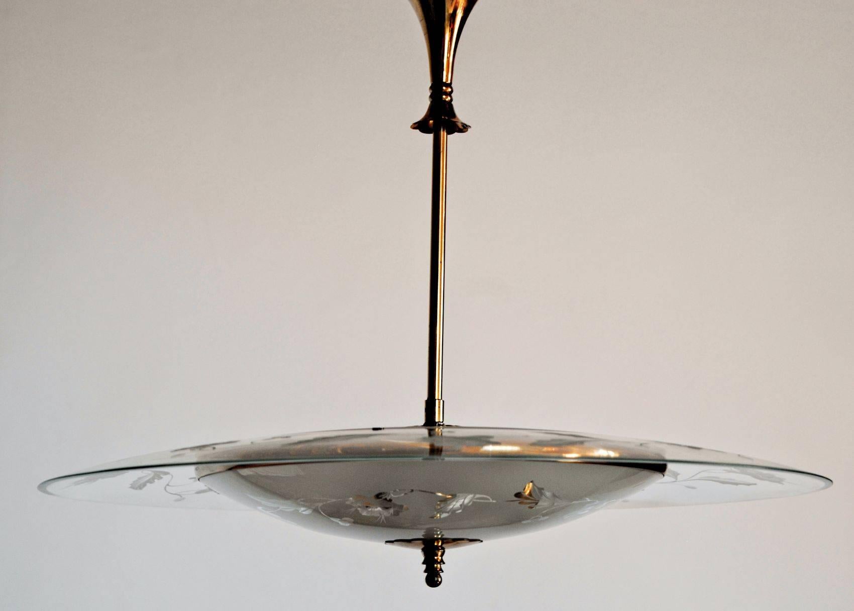 Mid-20th Century Fontana Arte, Pietro Chiesa, Brass and Chiselled Glass Chandelier, circa 1935