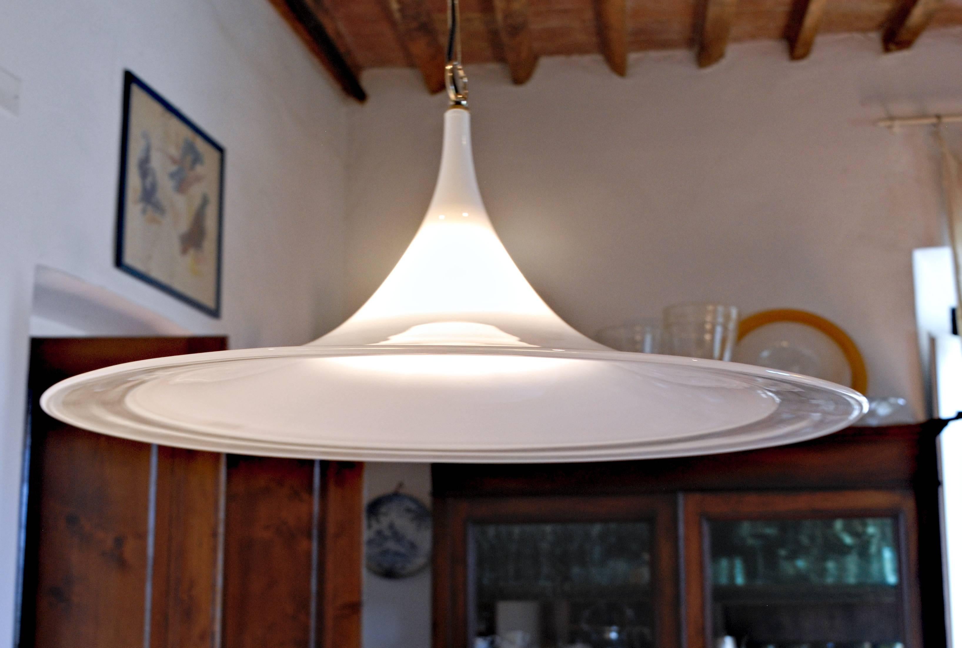 Lino Tagliapietra, Effetre, Suspension, Opaline with Filigrana Incalmo, 1980s In Excellent Condition In Tavarnelle val di Pesa, Florence