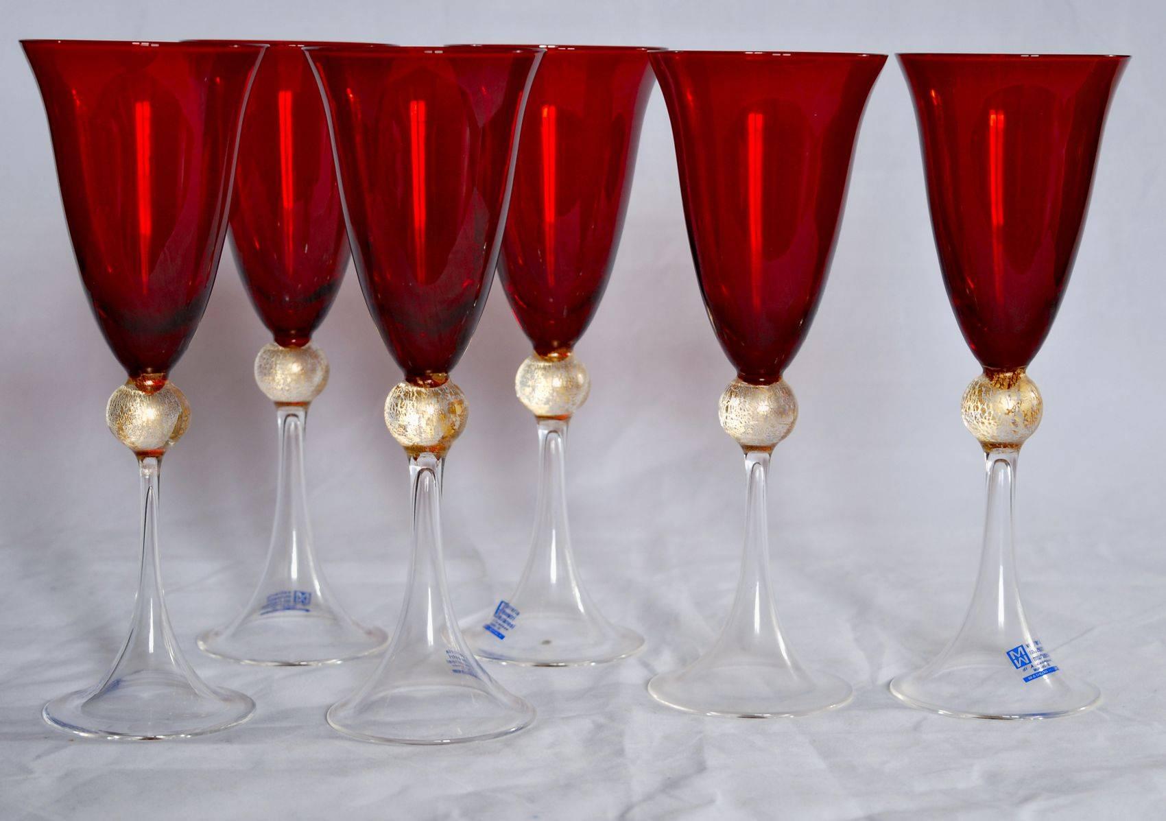 20th Century Maestri Muranesi, Cenedese, 6 Handopened Flutes Murano Red Blown Stem Gold, 80s