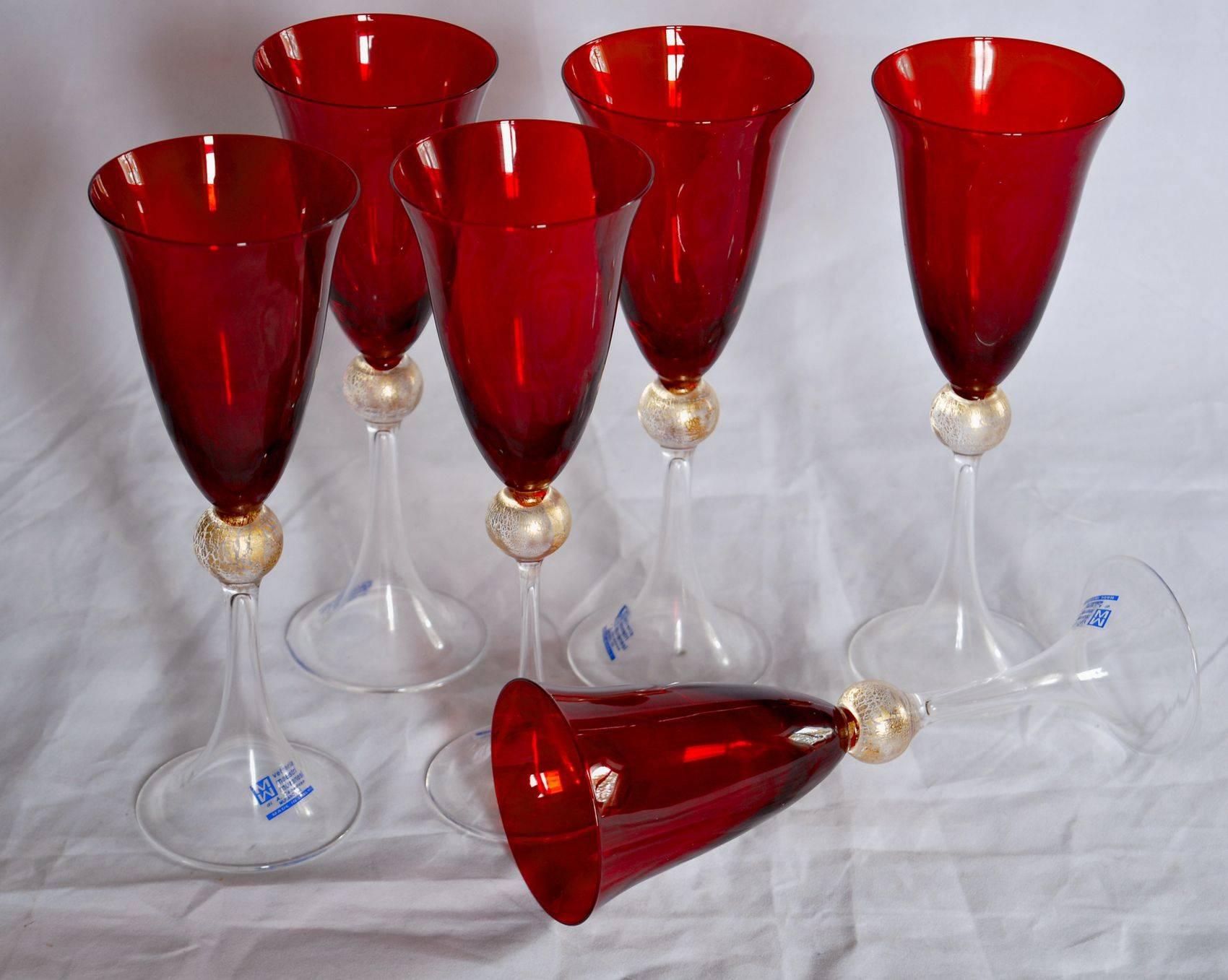 Italian Maestri Muranesi, Cenedese, 6 Handopened Flutes Murano Red Blown Stem Gold, 80s