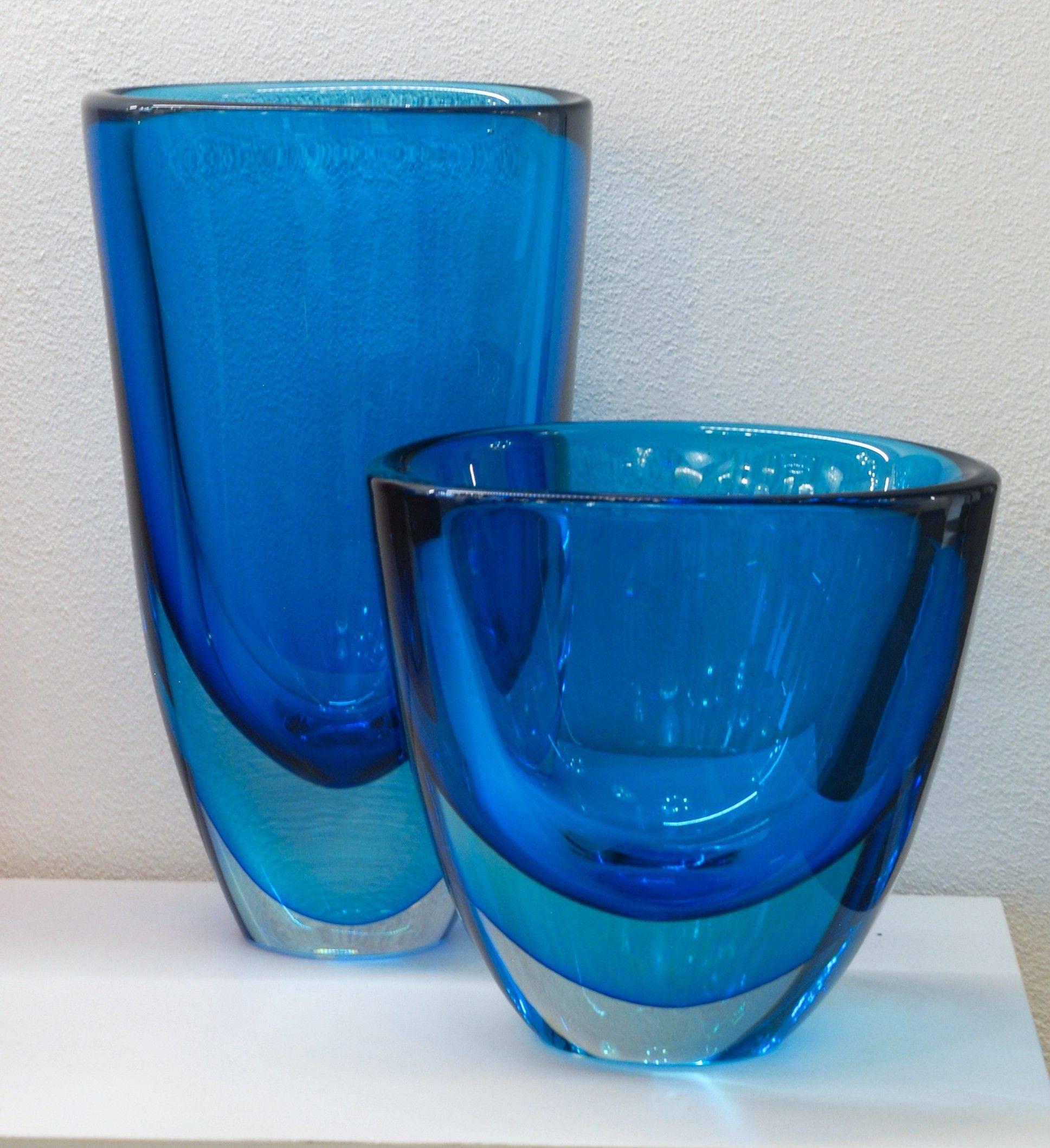 Art Glass Stefano Toso Pair of Sommerso Acquamare and Cobalt Vases, Massiccio with Sbruffi