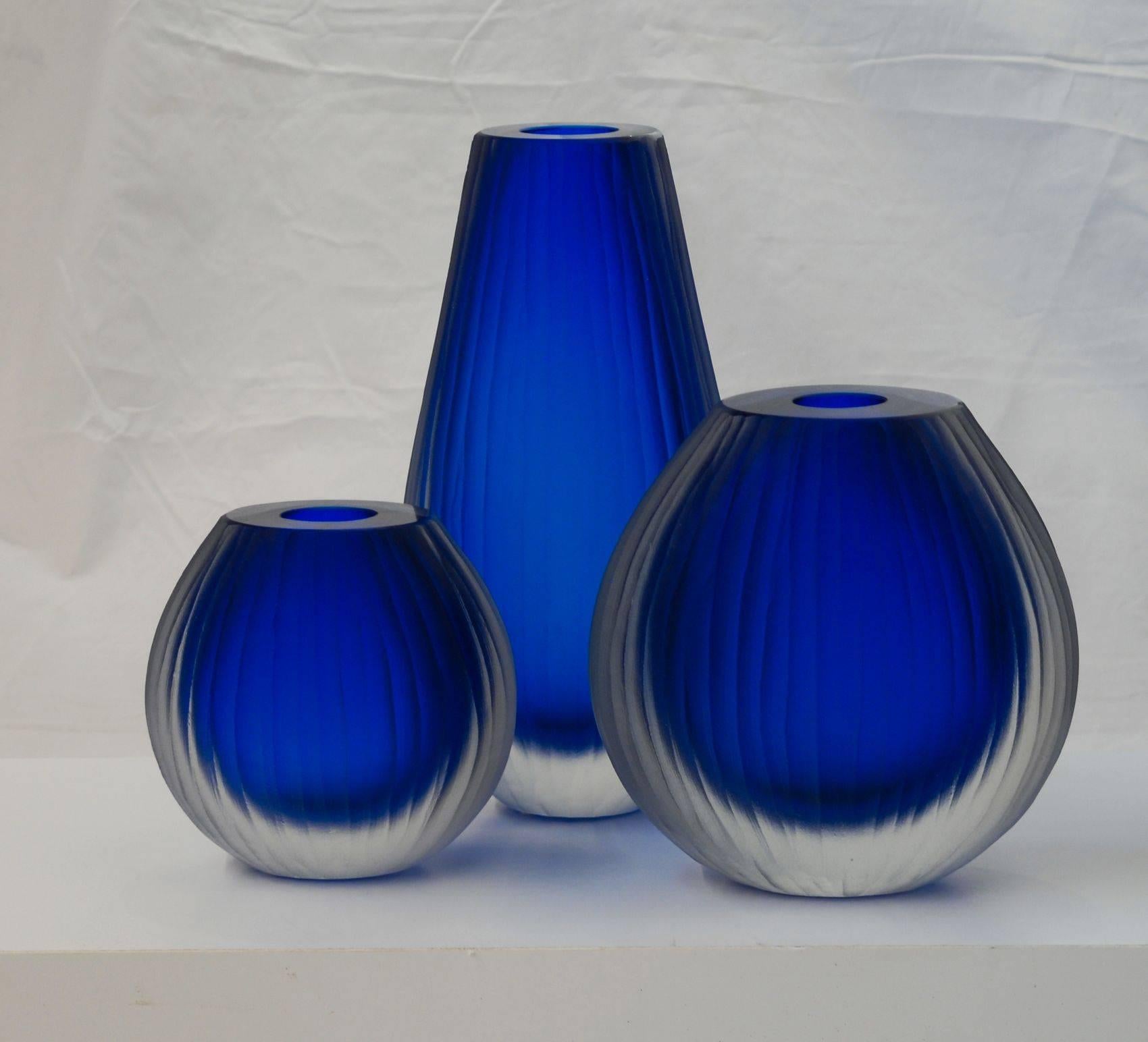 Modern Deep Acquamarine Sommerso Trittico Vase, Battuto Finish, Murano Made