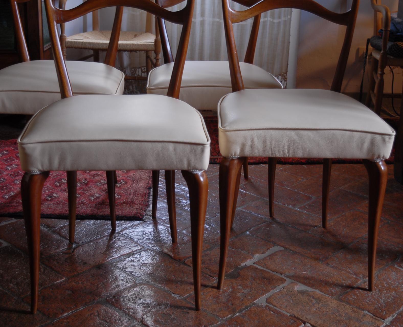 Hand-Carved Guglielmo Ulrich Six Sculptural Dining Chairs, Mahogany and Italian leather 40s