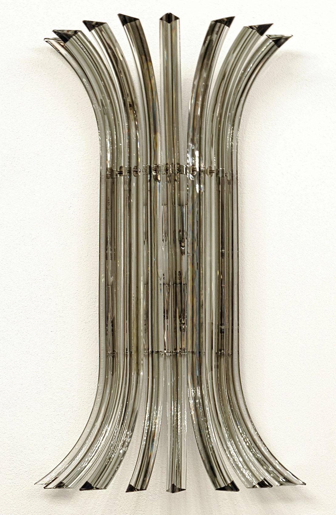 Two Midcentury Murano Triedri Sconces, Acciaio Grey Filigree, 1980s 2