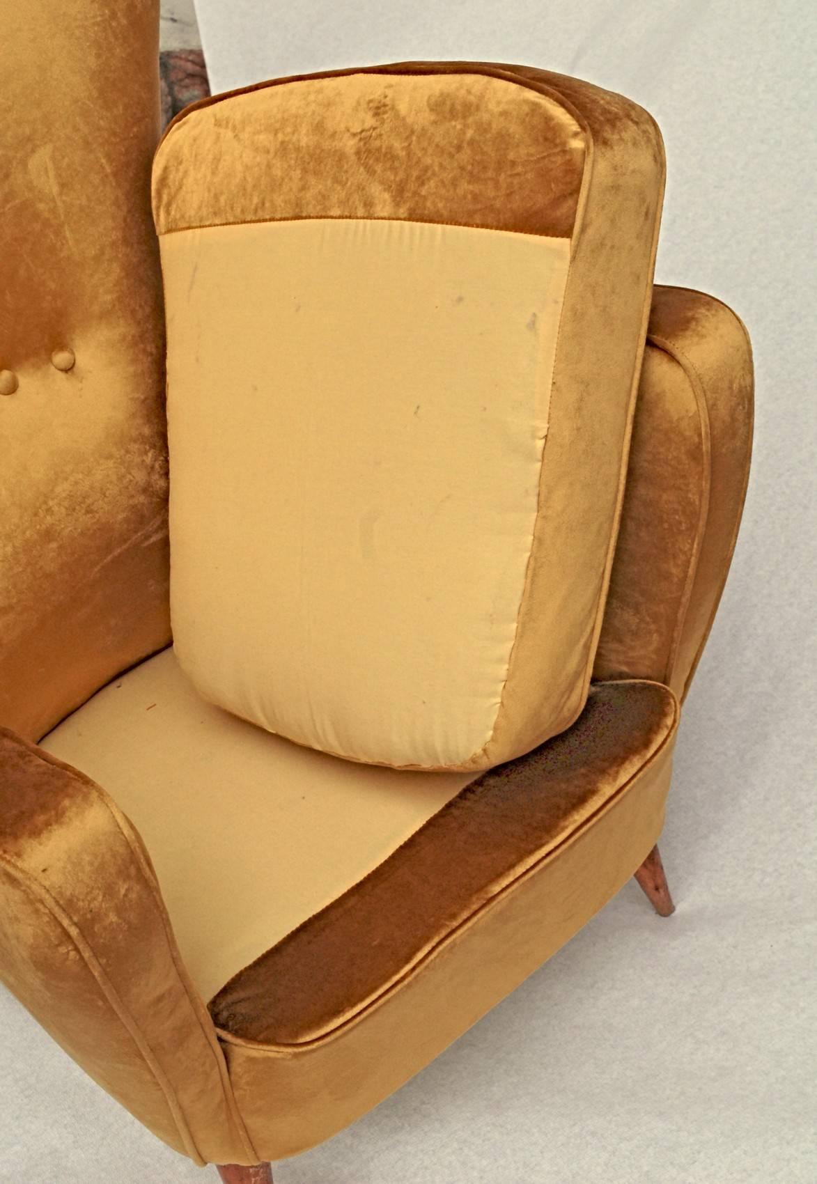 Sala Madini for Galimberti Cantu Small Sofa, 1950s Fully Restored, Gold Velvet 2