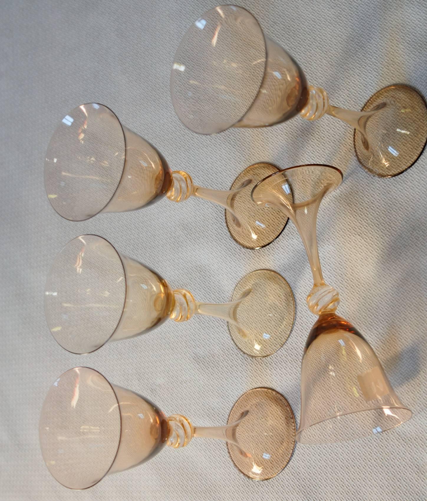 Five Wine Glasses, Cenedese Fume, Gold Leaf Neck, Hand-Opened Stem, Signed 1990s In Good Condition In Tavarnelle val di Pesa, Florence