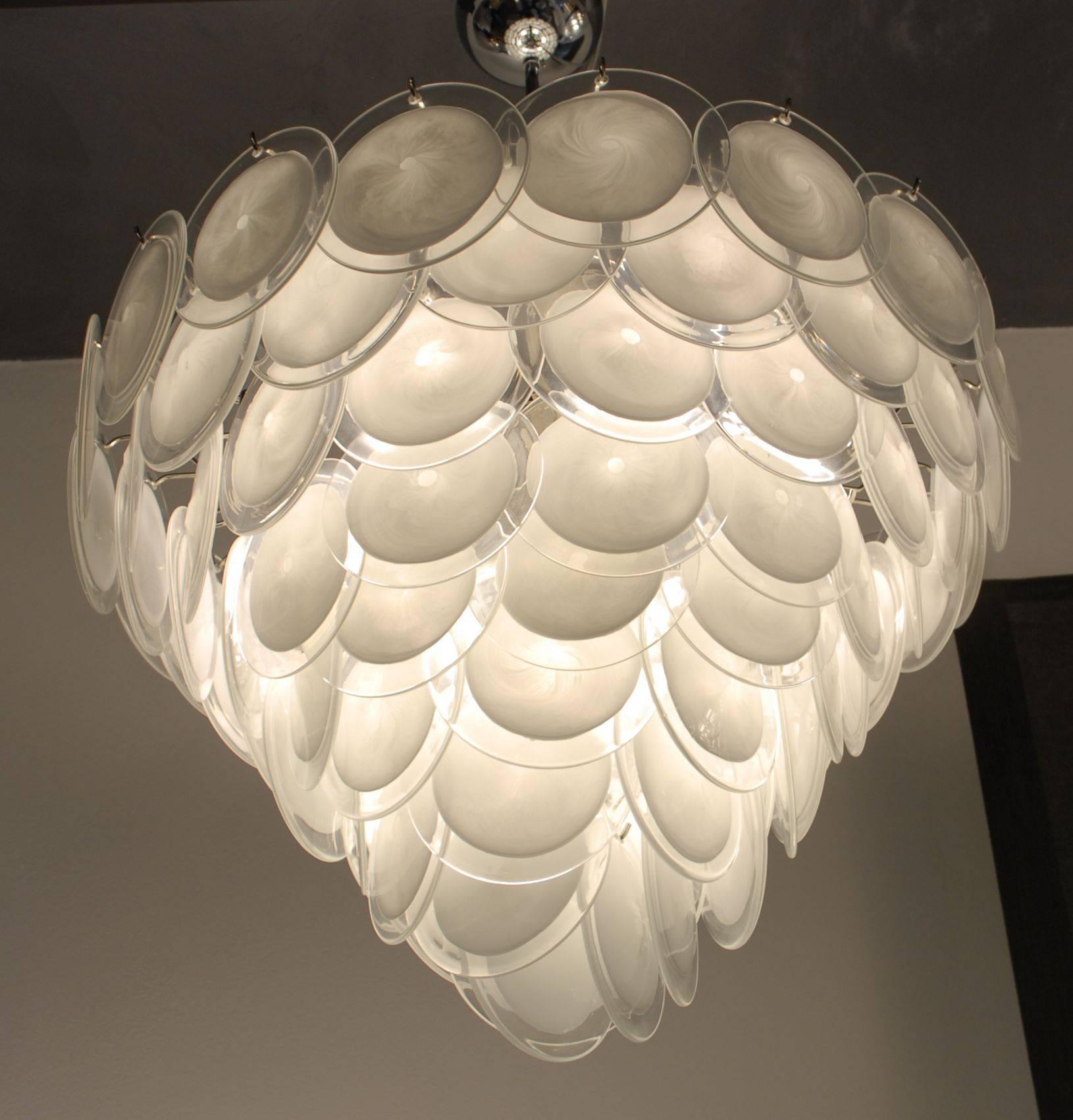 White Rullati Chandelier, Vistosi 1970 Attribution, Large and Oustanding In Good Condition In Tavarnelle val di Pesa, Florence