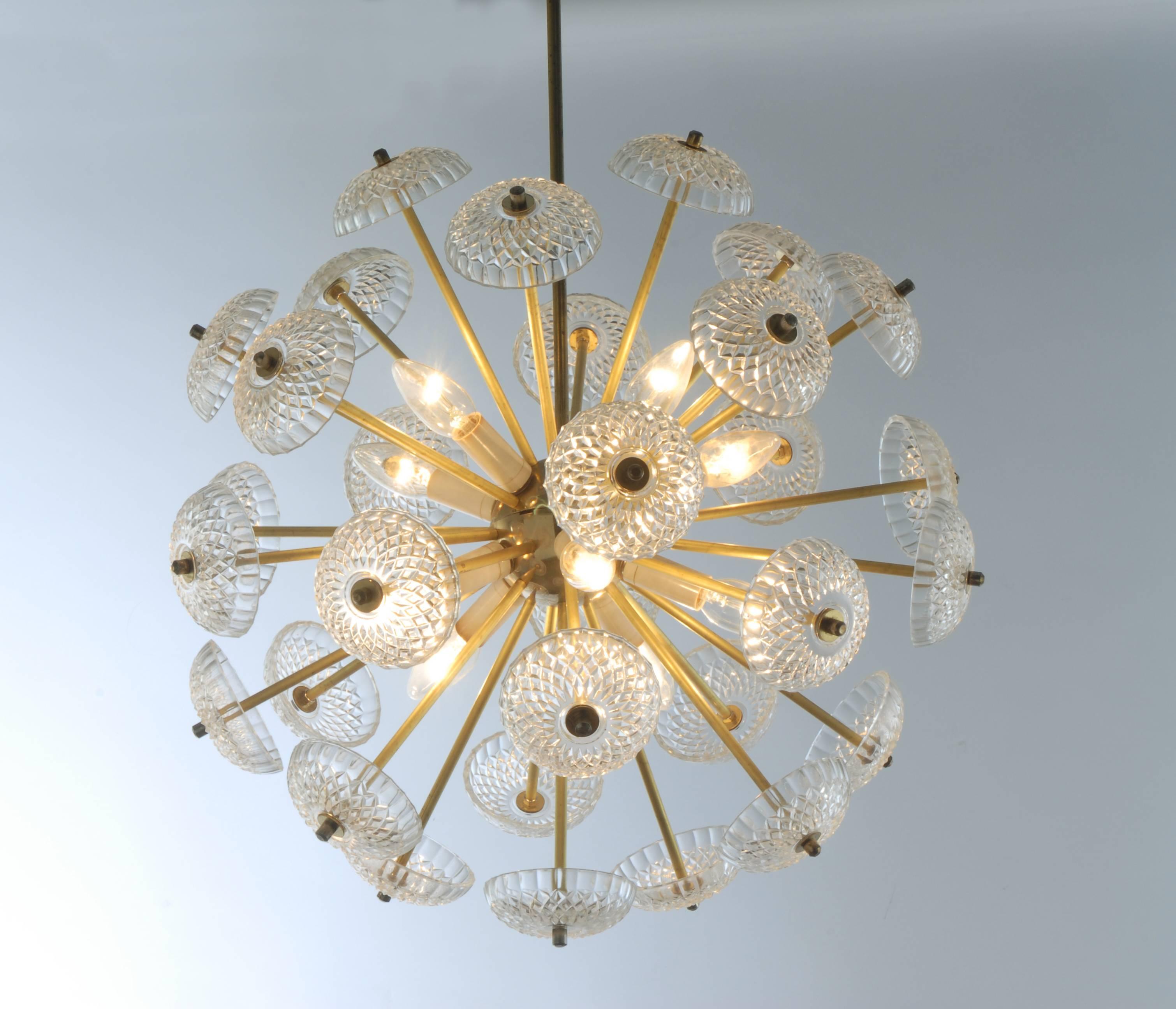 Brass and Glass Dandelion Sputnik Chandelier, Czechoslovakia, 1970 In Excellent Condition For Sale In Prague, CZ