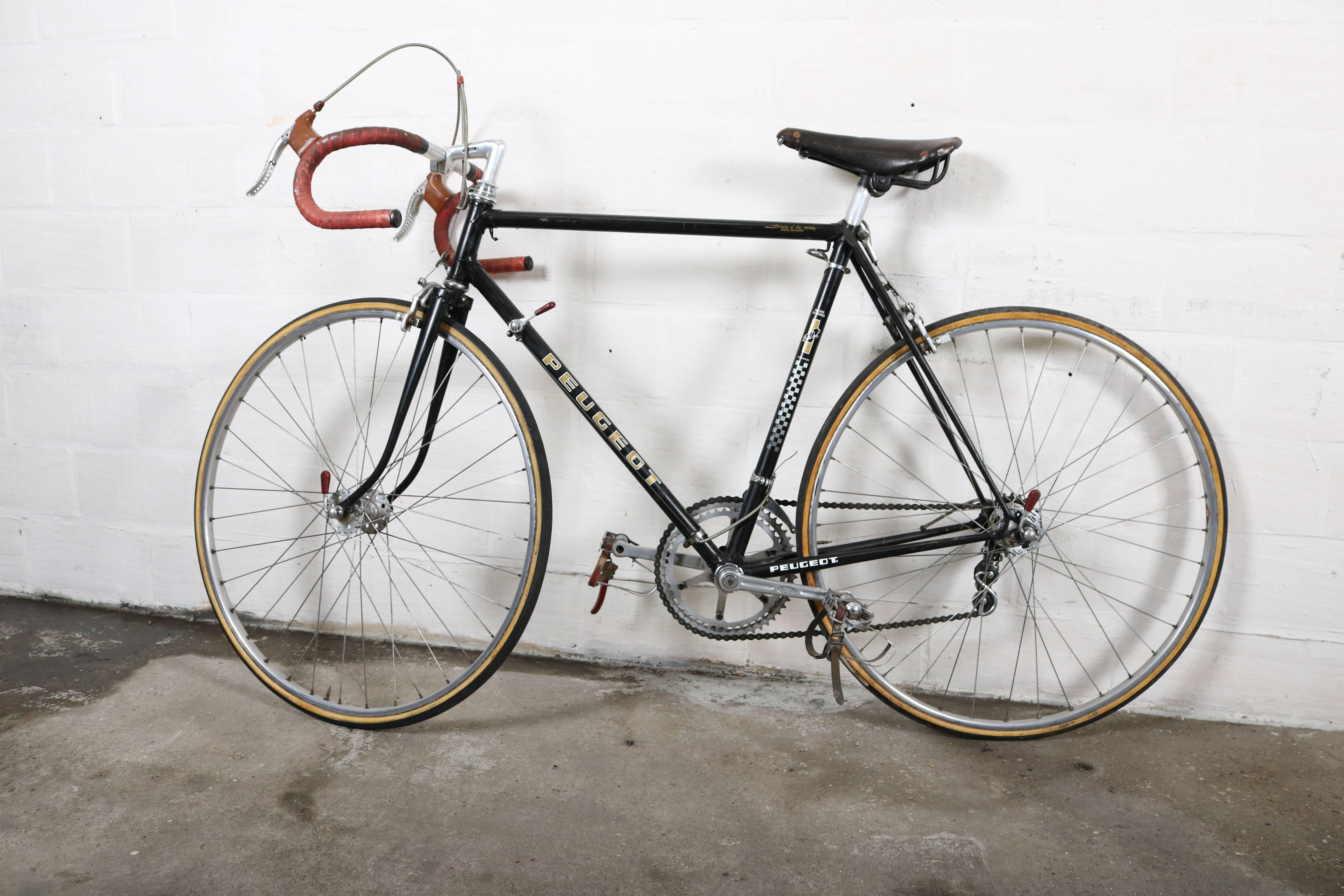 Vintage bicycle from Peugeot, circa 1960.
Is completely original and without restorations.
Ready to use.