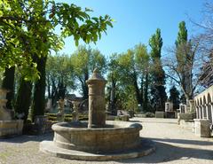 Large and Rustic Village Central Fountain in French Natural Limestone