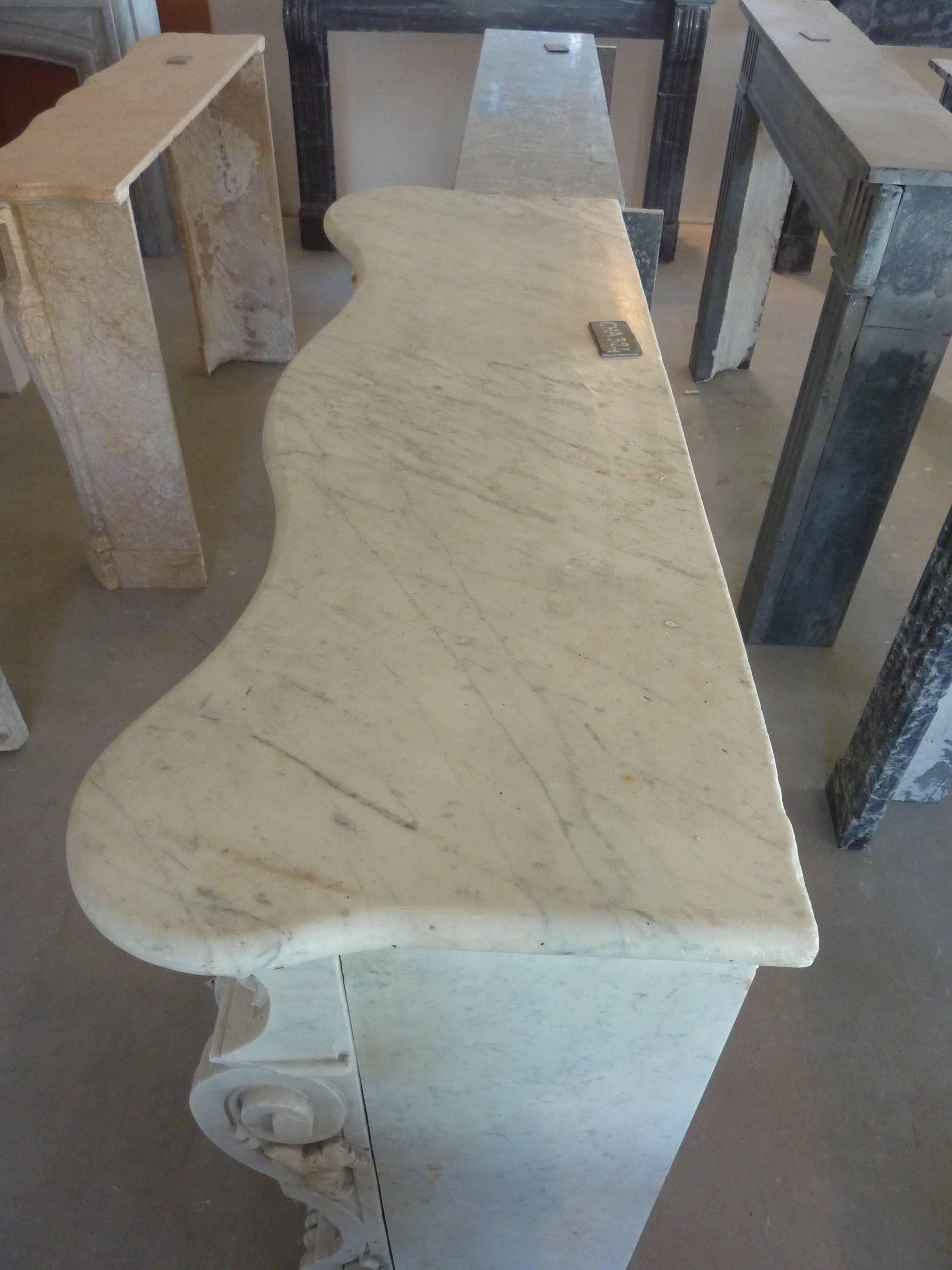 Exceptional 19th Century Napoleon III Mantle in White Marble For Sale 3