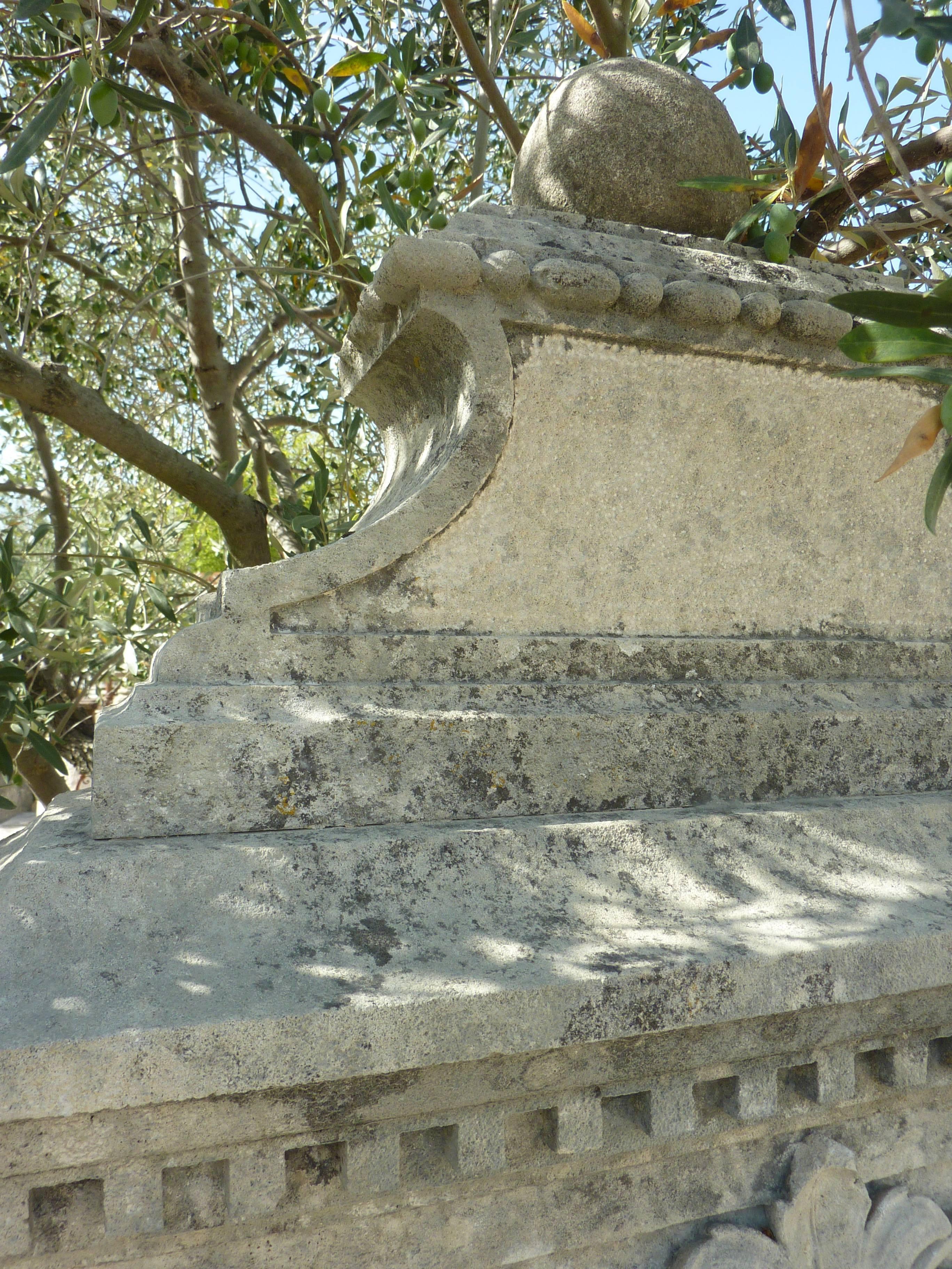 19th Century Ornamental Wall-Fountain Hand-Sculpted in French Stone, Provence For Sale 4