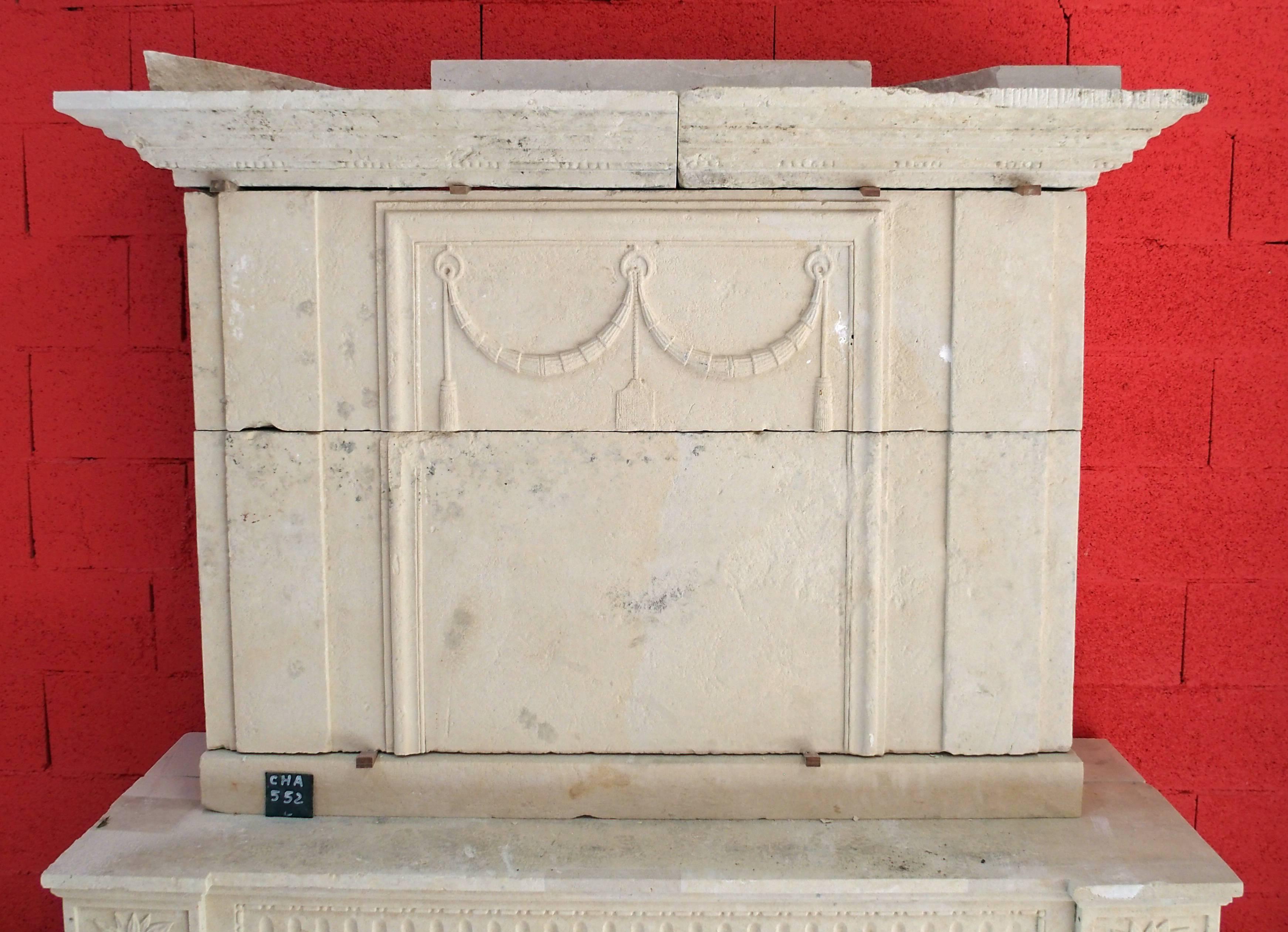 18th Century Louis XVI Fireplace with Trumeau Hand-Sculpted in Stone, France In Good Condition For Sale In Isle sur la Sorgue, FR