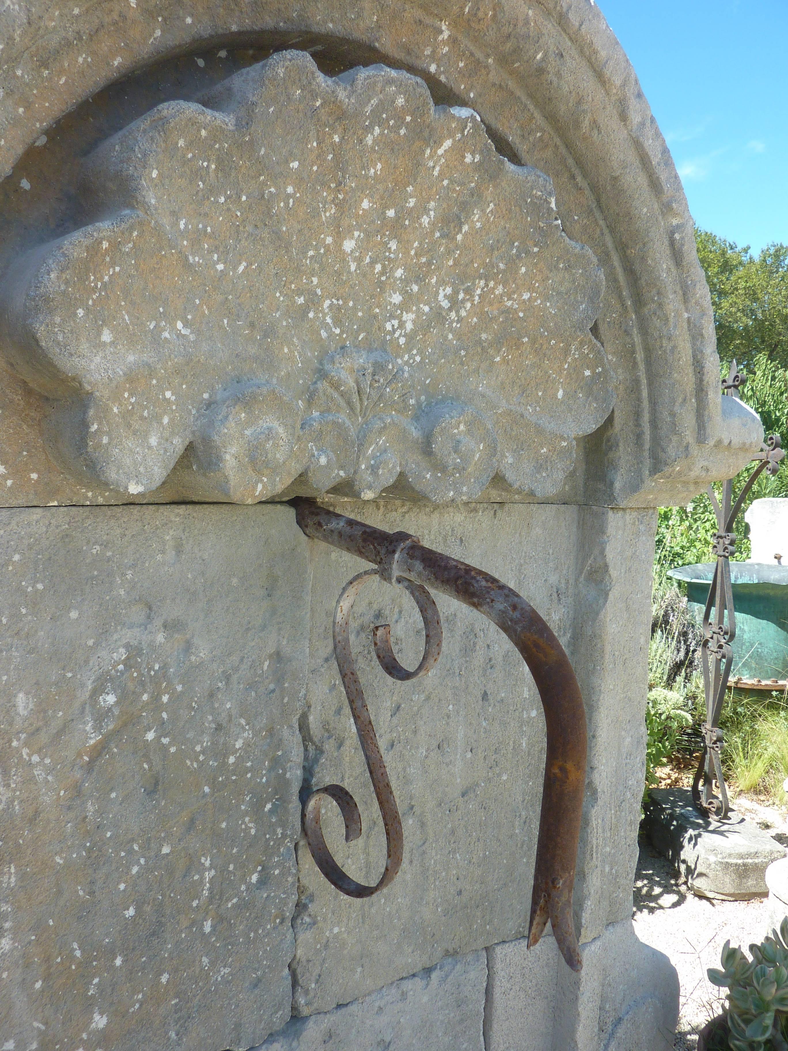 Ancient French Regence-Style Wall-Fountain Carved in Patinated Stone, Provence For Sale 2