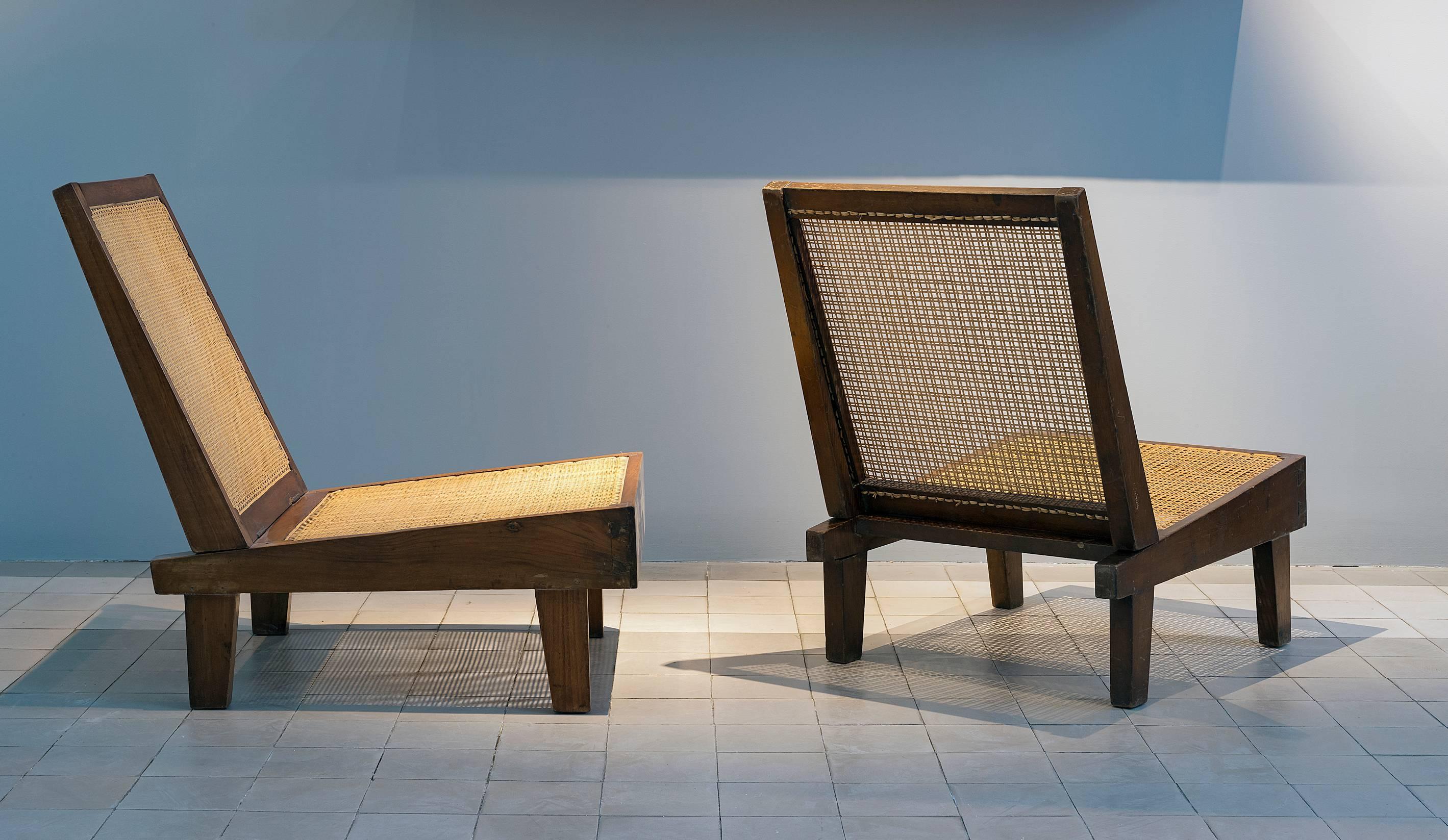 Pierre Jeanneret
PJ-SI-61-A
Folding armless easy chair, circa 1960
Folding back on hinges.
Solid teak, cane.
Private residences.
 