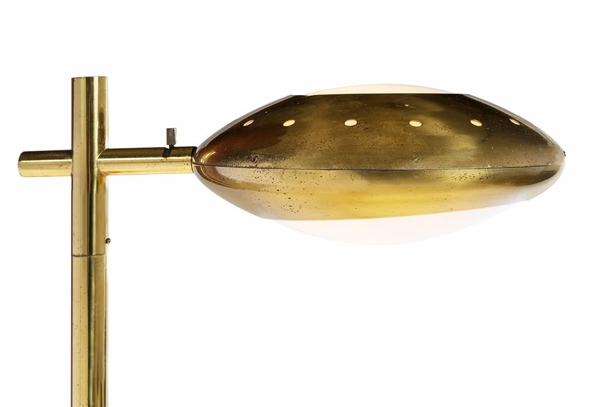 Pietro Chiesa, Lamp n° 2395, 1950
Fontana Arte, floor lamp. 
Brass and glass. 
