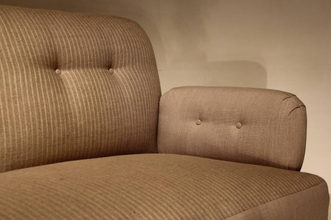 Pair of Petite French Sofas In Good Condition In Husbands Bosworth, Leicestershire