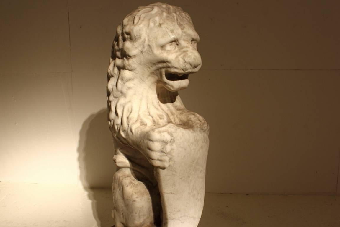 19th century Italian marble lion.

 