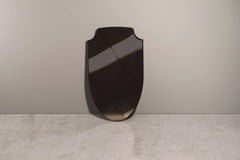 Espejo de pared Aegis - Acero ennegrecido - Hecho a mano en Gran Bretaña