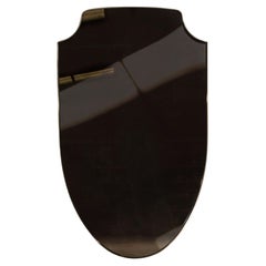 Miroir mural Aegis - Laiton patiné - Fabriqué à la main en Grande-Bretagne Miroir mural Aegis - Laiton patiné - Fabriqué à la main en Grande-Bretagne