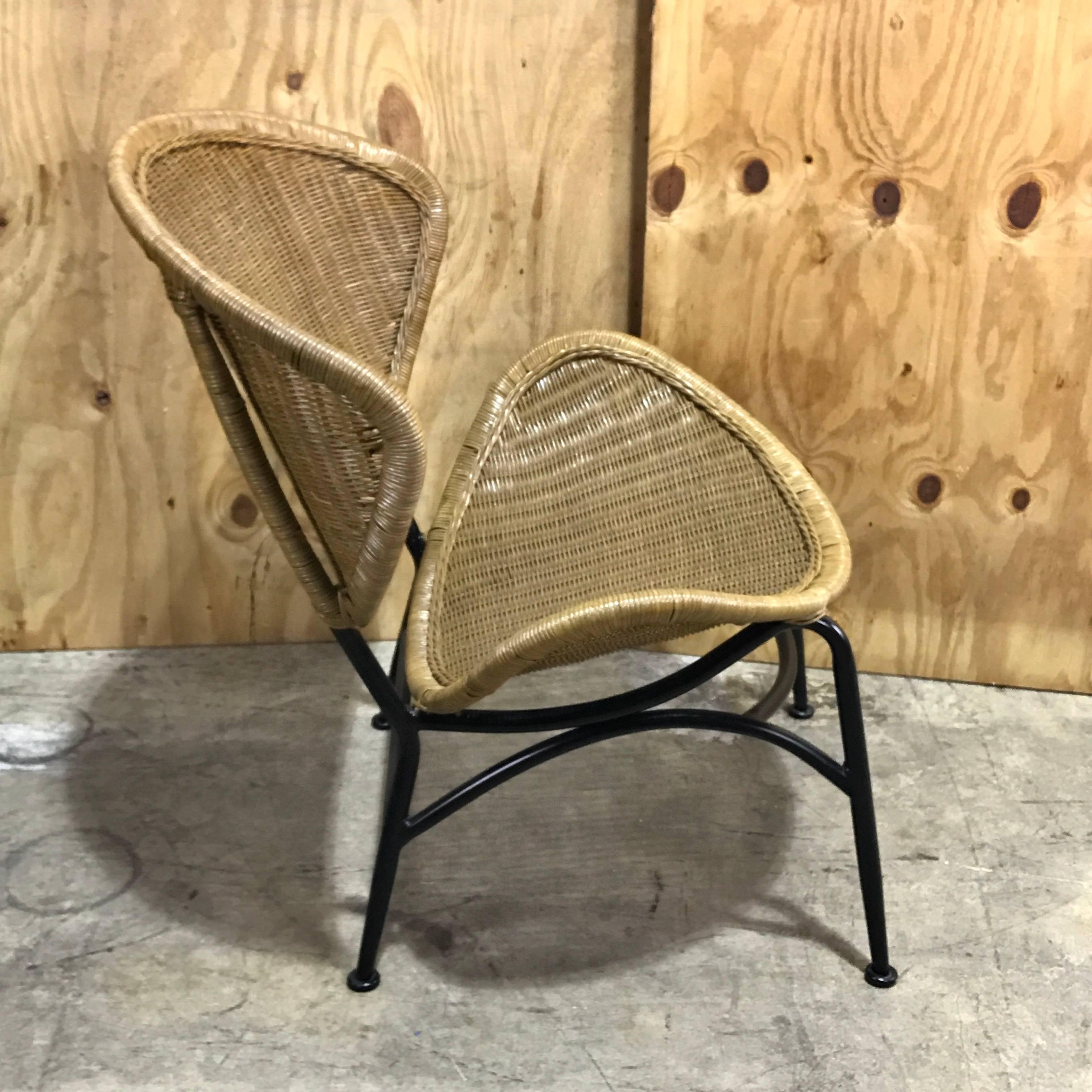 Pair of Midcentury Crescent Shaped Wicker Lounge Chairs, Restored In Excellent Condition In West Palm Beach, FL
