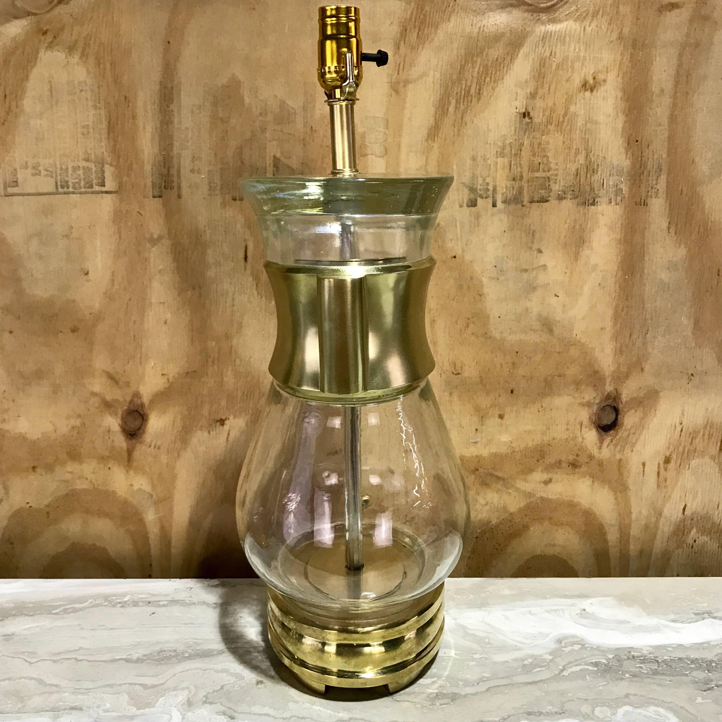 Late 20th Century Pair of Midcentury Hu Style Brass and Murano Glass Lamps
